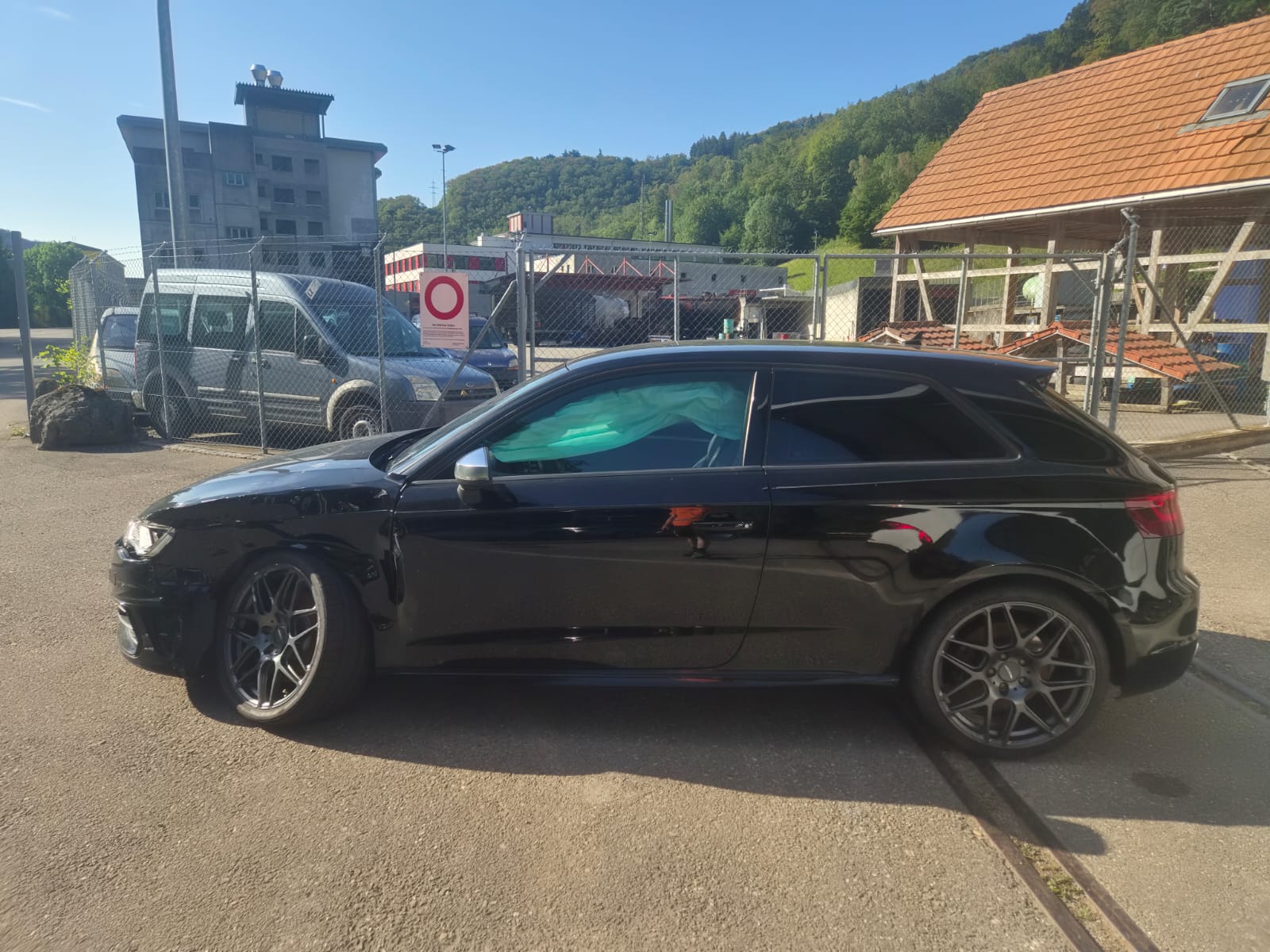 AUDI S3 2.0 TFSI quattro S-tronic-showroom-element-1