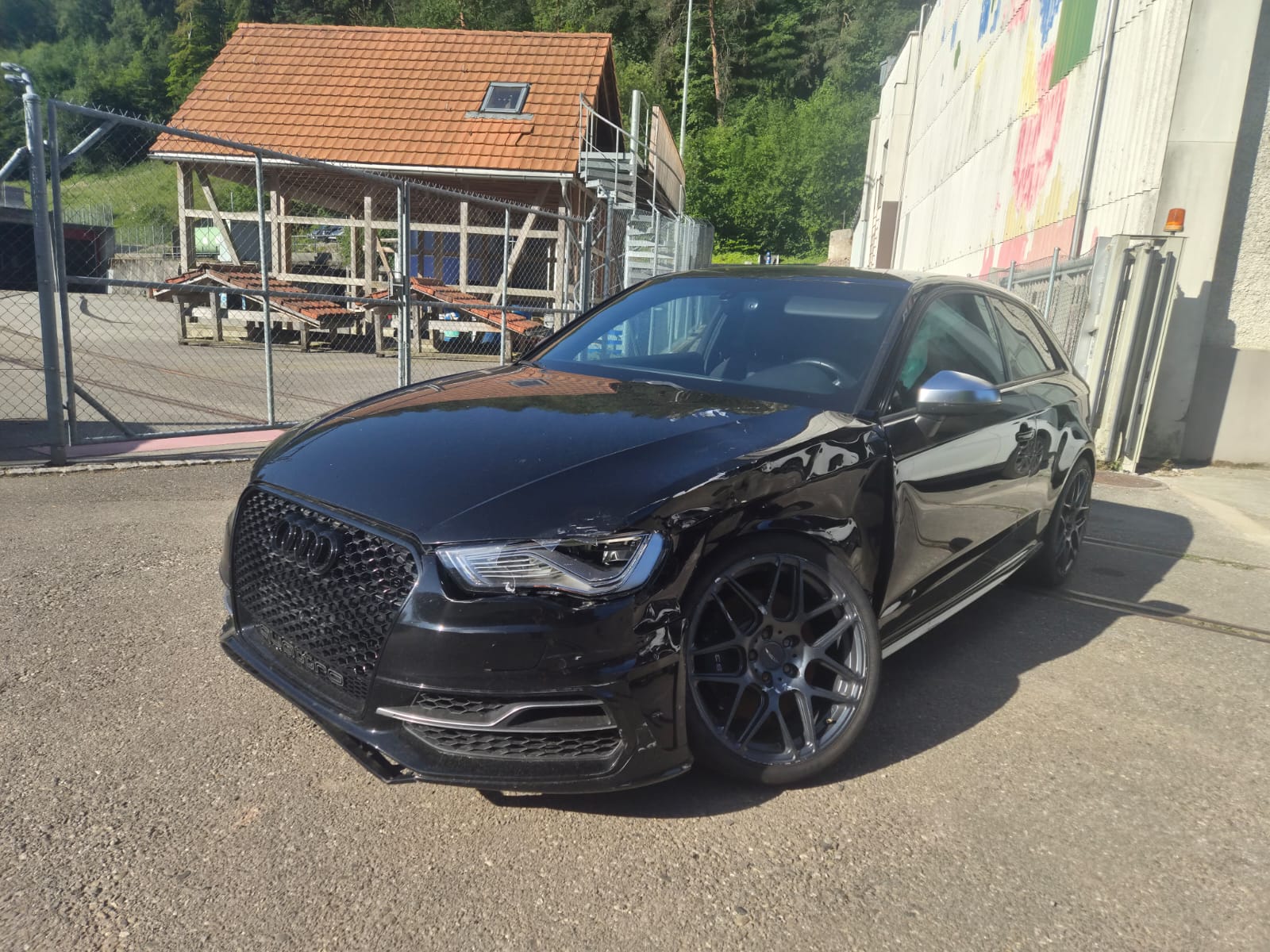 AUDI S3 2.0 TFSI quattro S-tronic-showroom-element-2