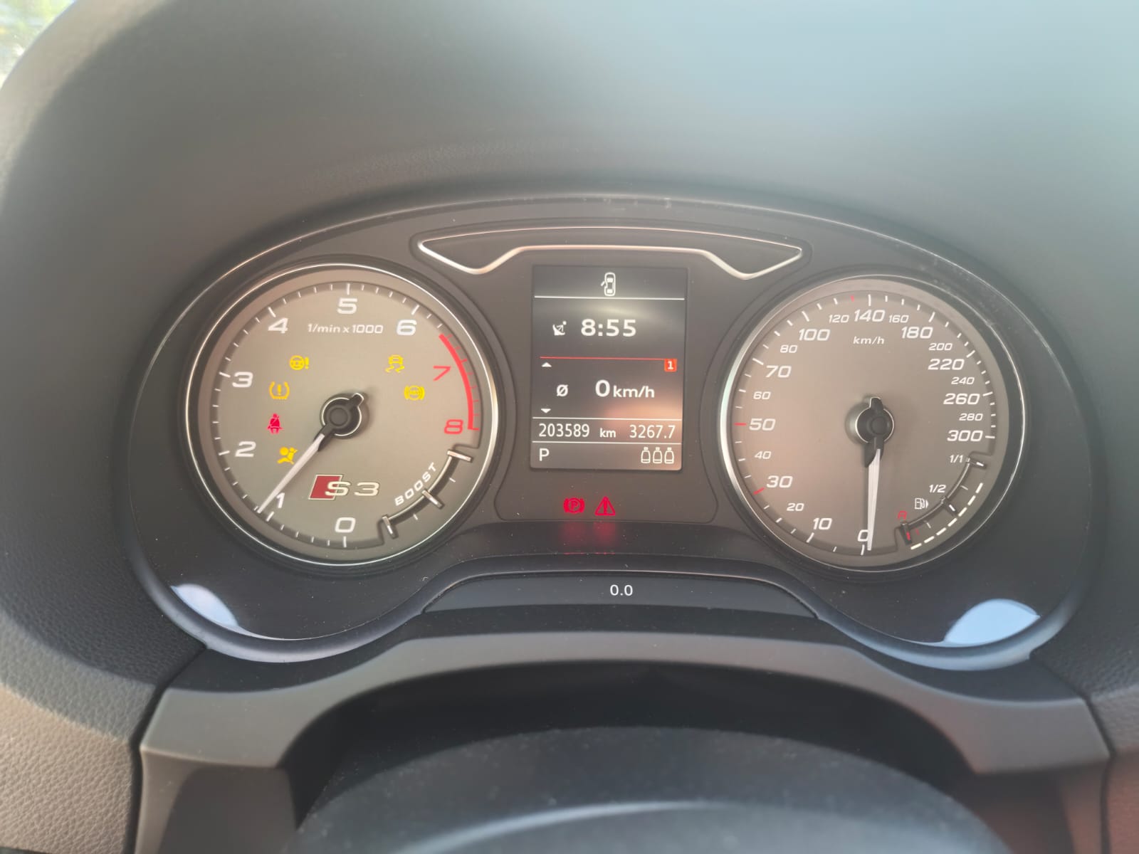AUDI S3 2.0 TFSI quattro S-tronic-image-4