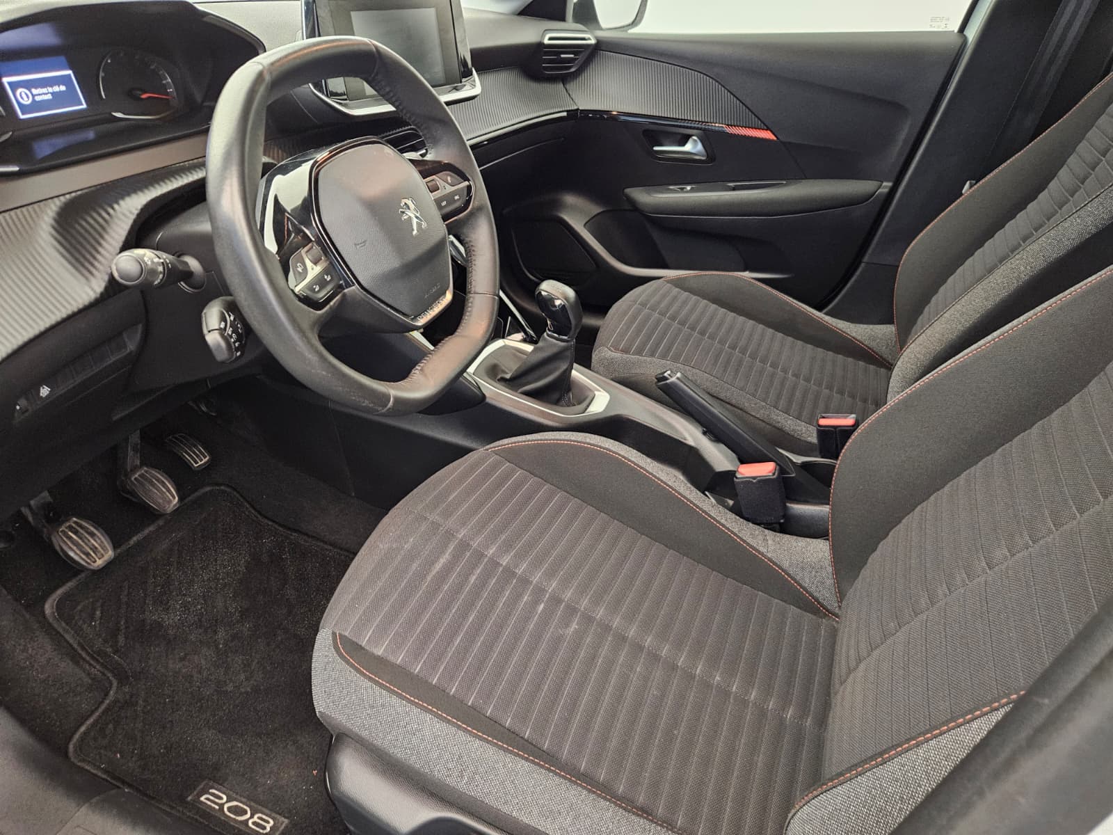 PEUGEOT 208 1.2 PureTech Active Pack-image-10
