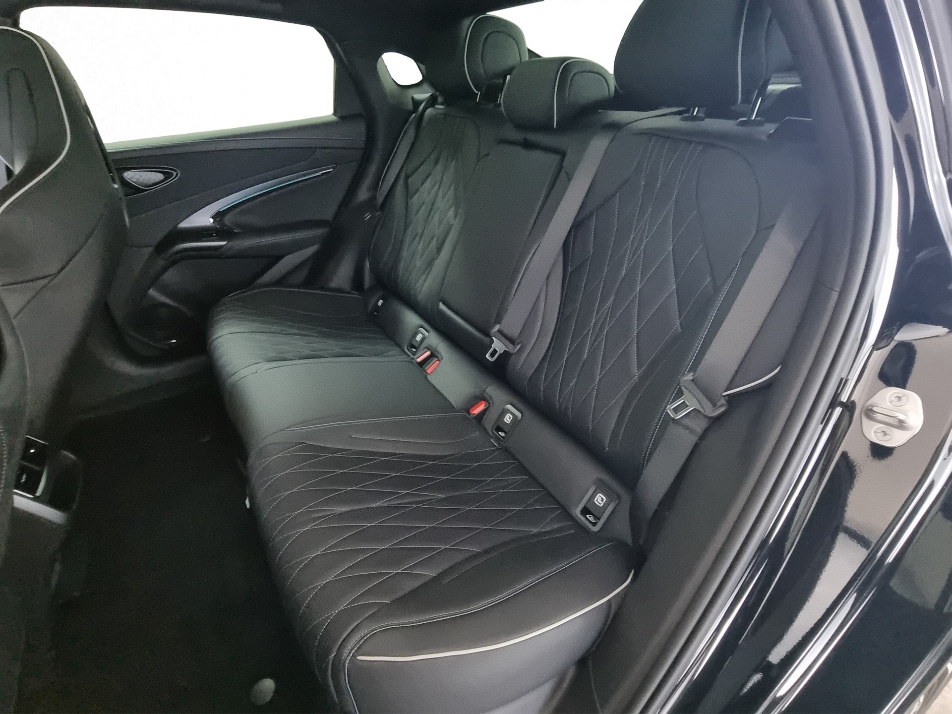BYD Seal 82,2 kWh Excellence AWD-image-6