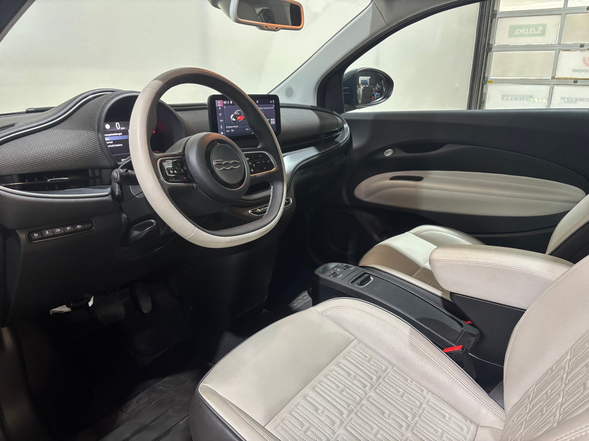 FIAT 500 electric 87 kW La Prima-image-12