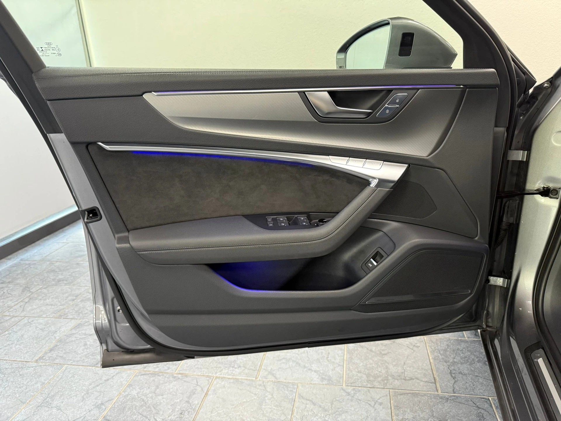 AUDI A6 Limousine 50 TDI Sport quattro tiptronic-image-11