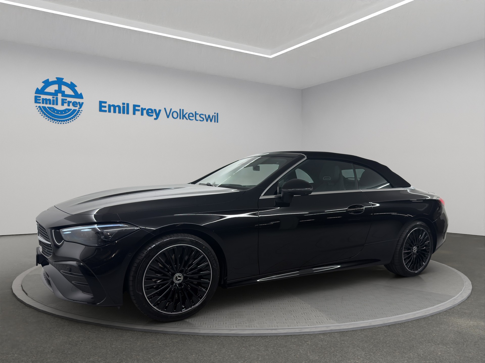 MERCEDES-BENZ CLE 200 AMG Line 4matic Cabriolet-showroom-element-3