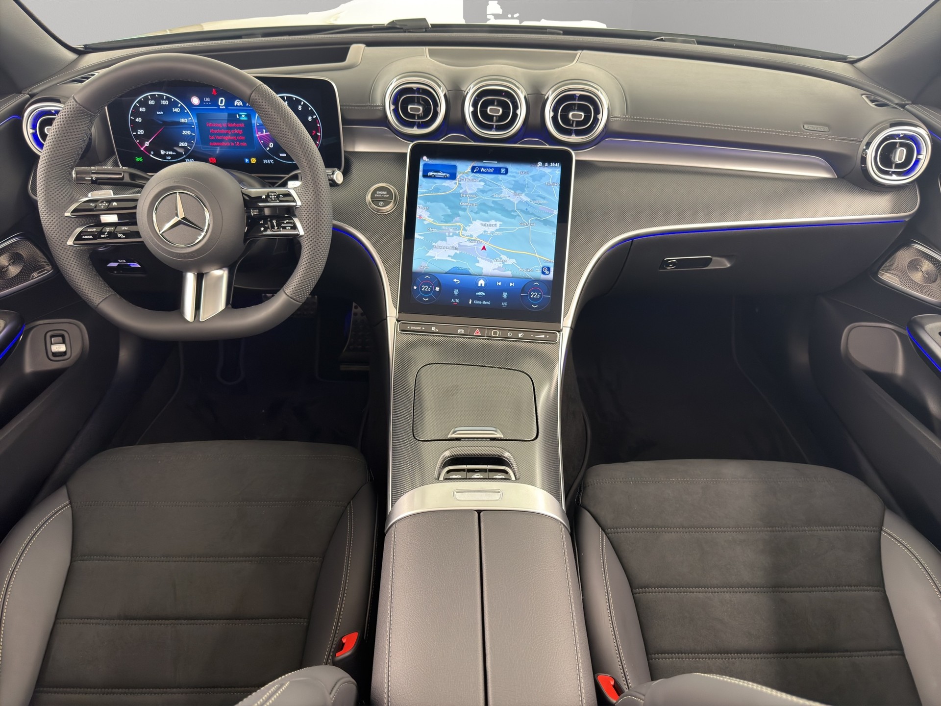 MERCEDES-BENZ CLE 200 AMG Line 4matic Cabriolet-image-12