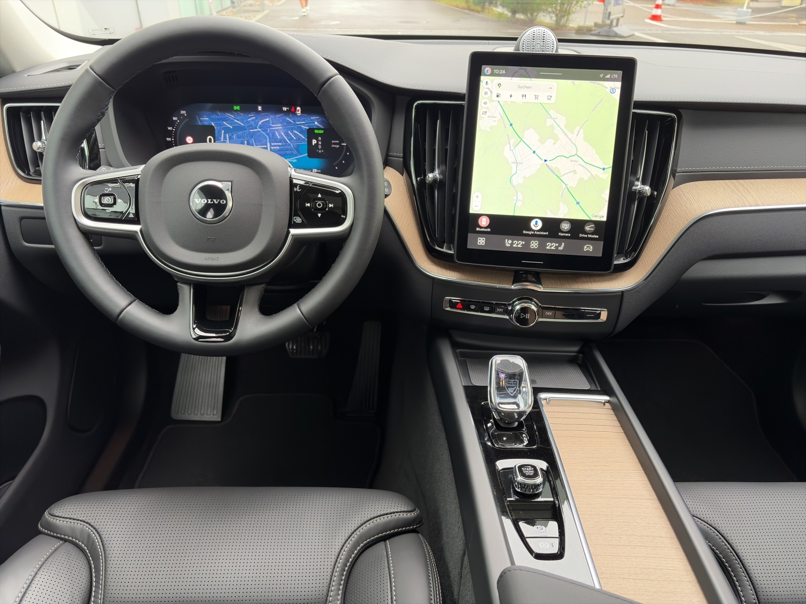 VOLVO XC60 2.0 T8 TE Ultra Bright eAWD-image-11