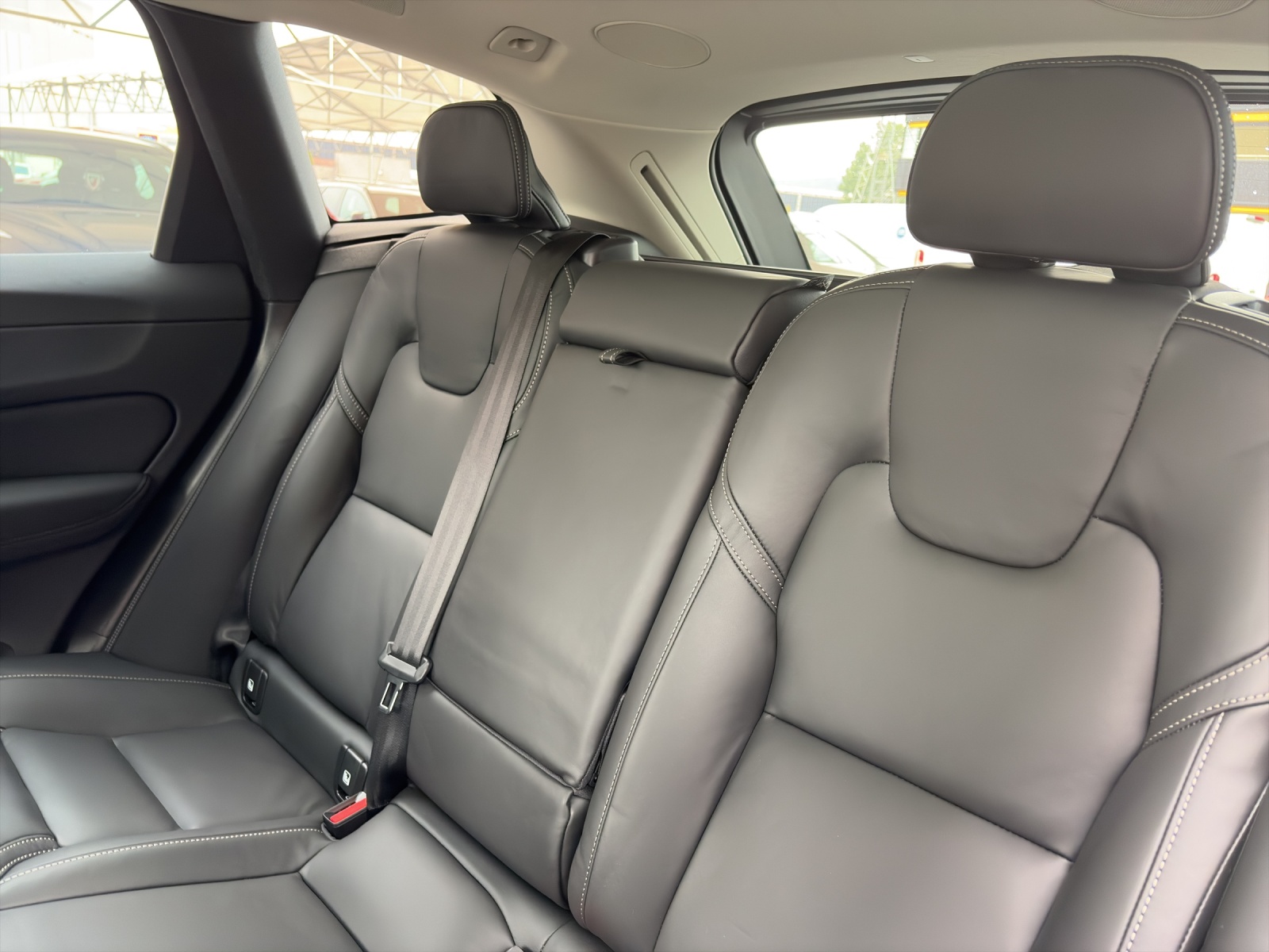 VOLVO XC60 2.0 T8 TE Ultra Bright eAWD-image-15