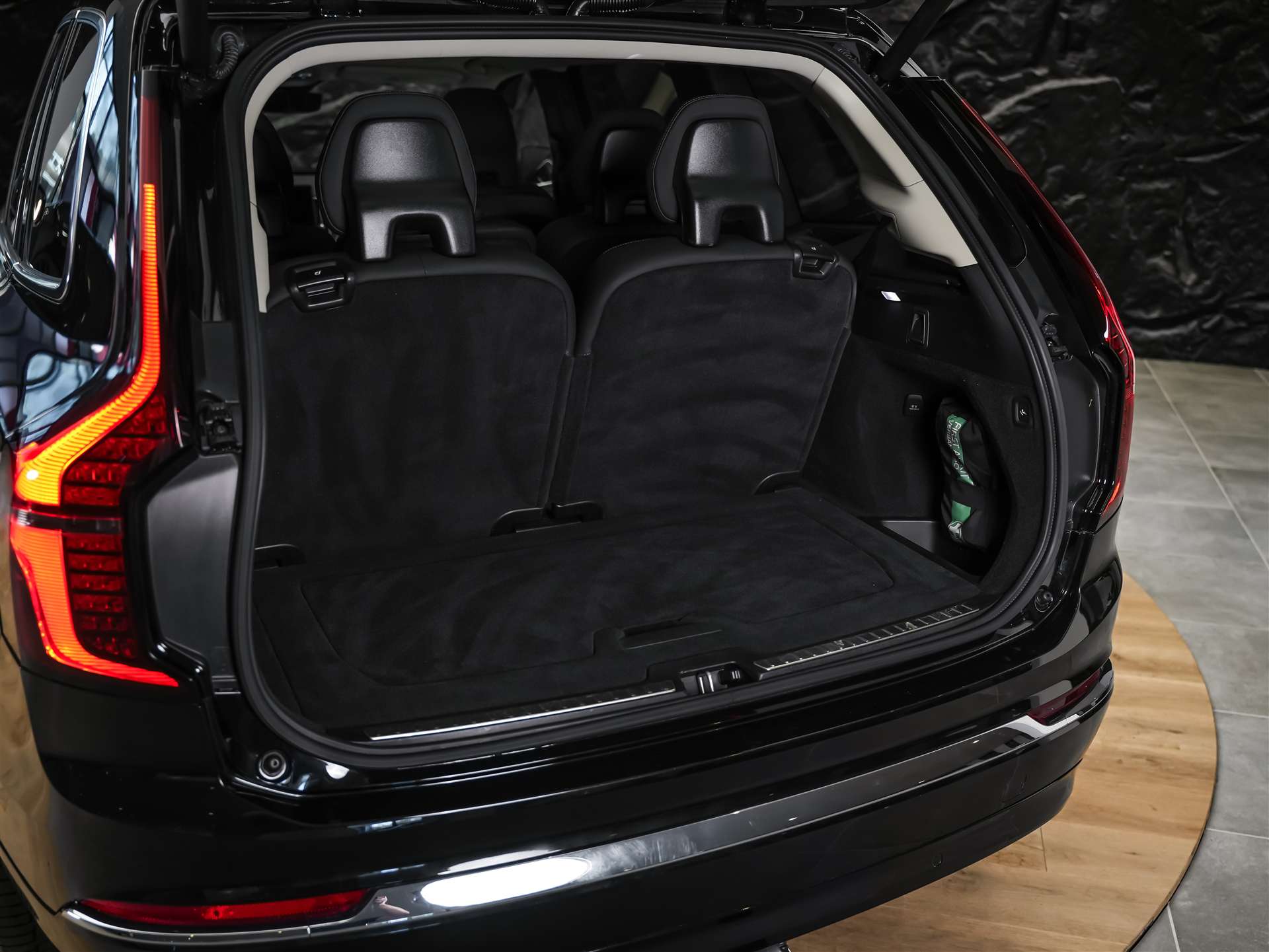 VOLVO XC90 B5 AWD Plus Bright Geartronic *Facelift*7 Plätzer*Panorama*AHK*-image-46