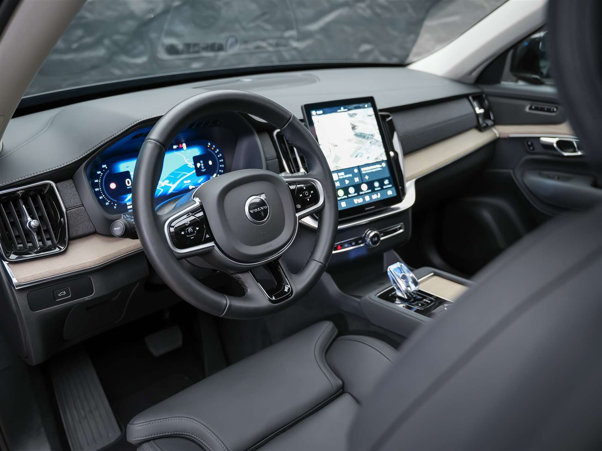 VOLVO XC90 B5 AWD Plus Bright Geartronic *Facelift*7 Plätzer*Panorama*AHK*-image-8