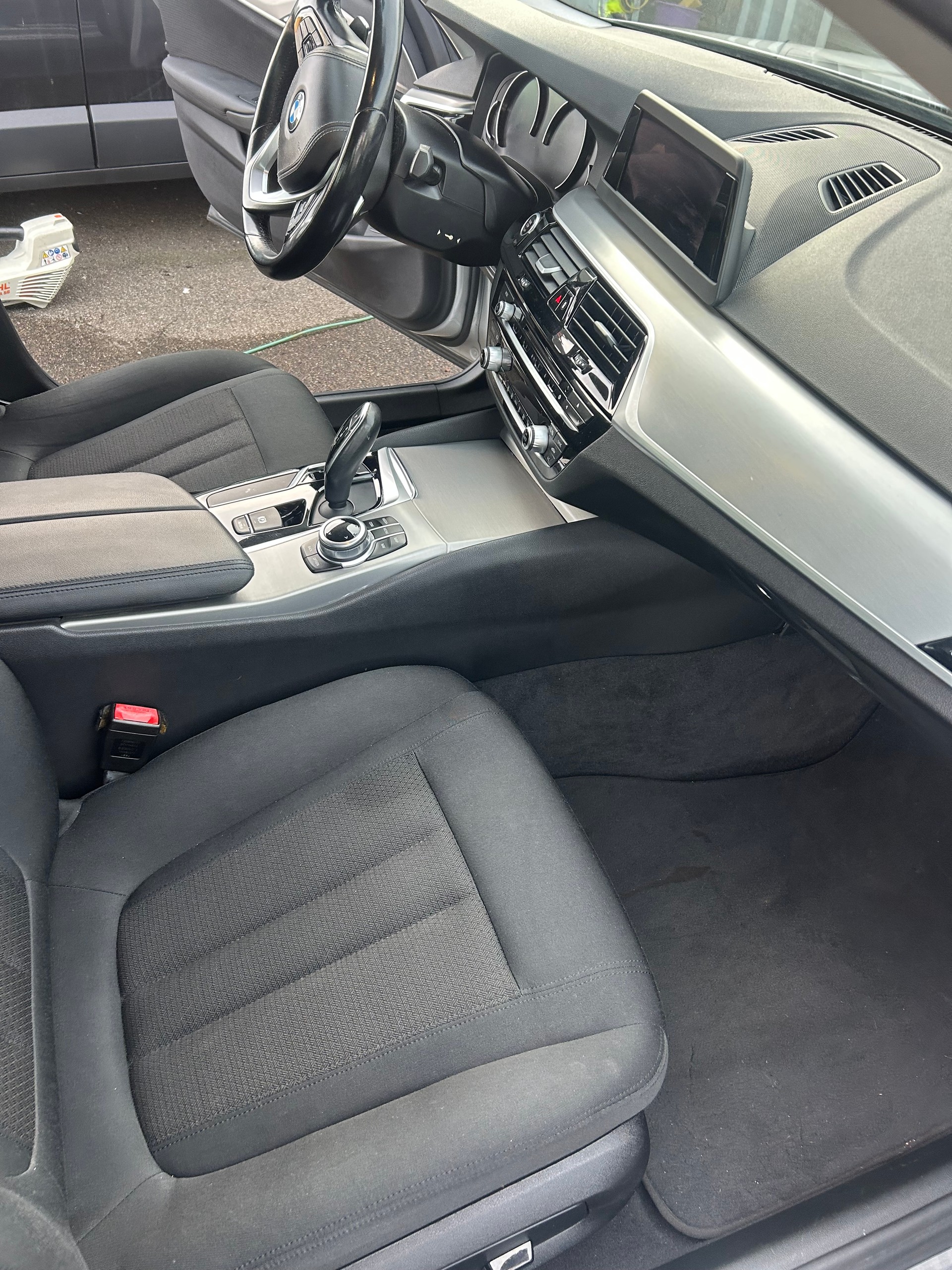 SKODA Octavia Combi 2.0 TDI DSG Style-image-11