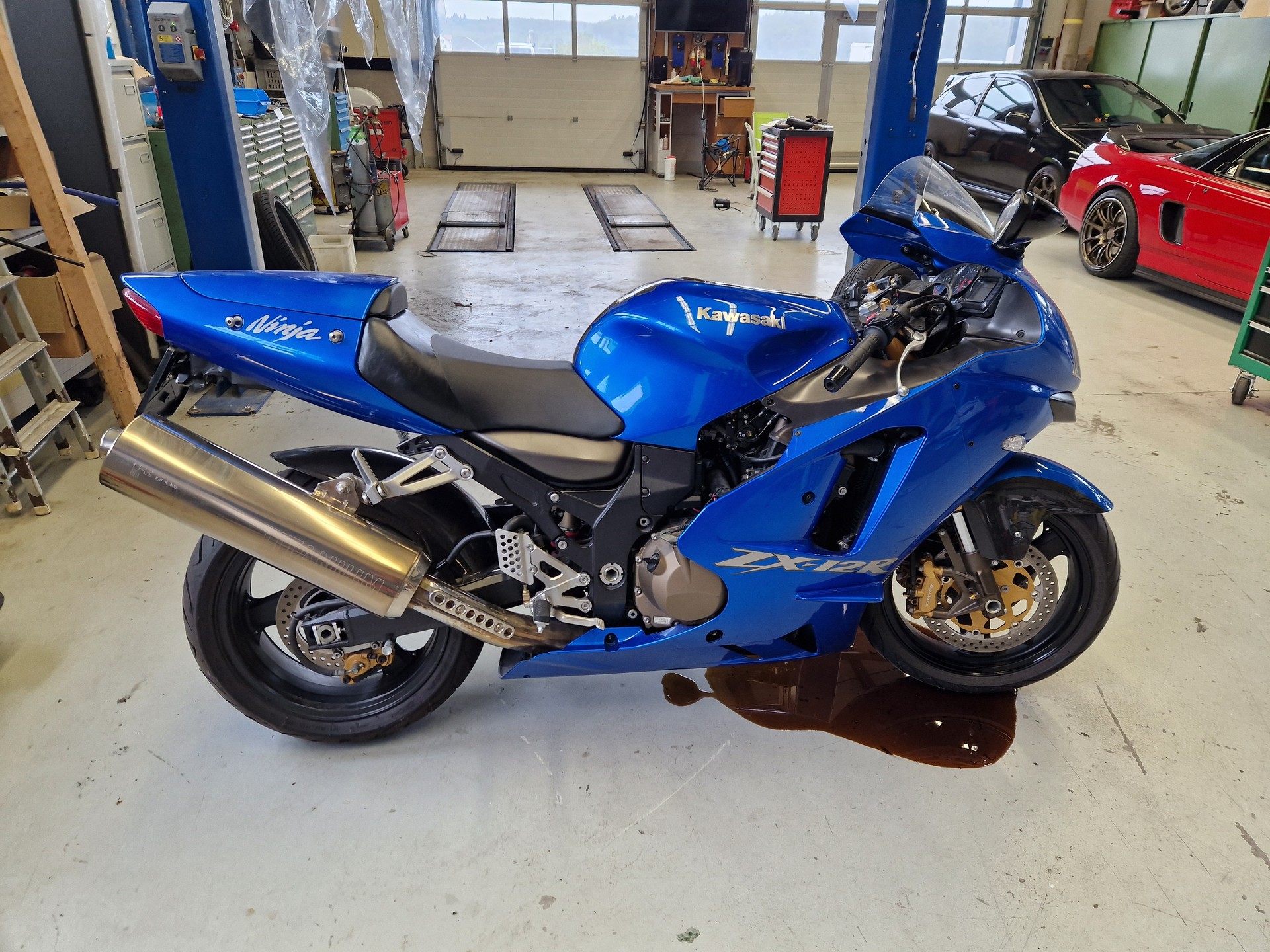 KAWASAKI Ninja ZX-12R B1-image-0