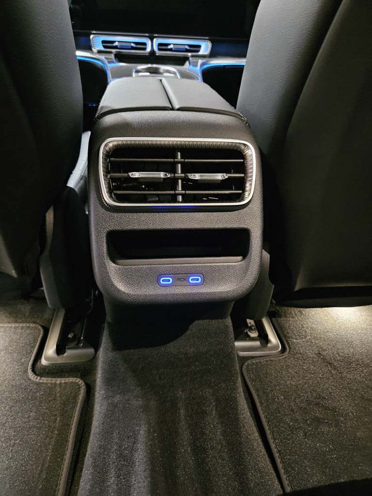 MERCEDES-BENZ C 400 4Matic elektrisch-image-13