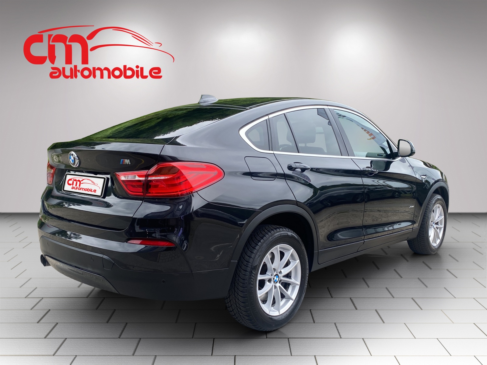 BMW X4 xDrive 20d-showroom-element-2