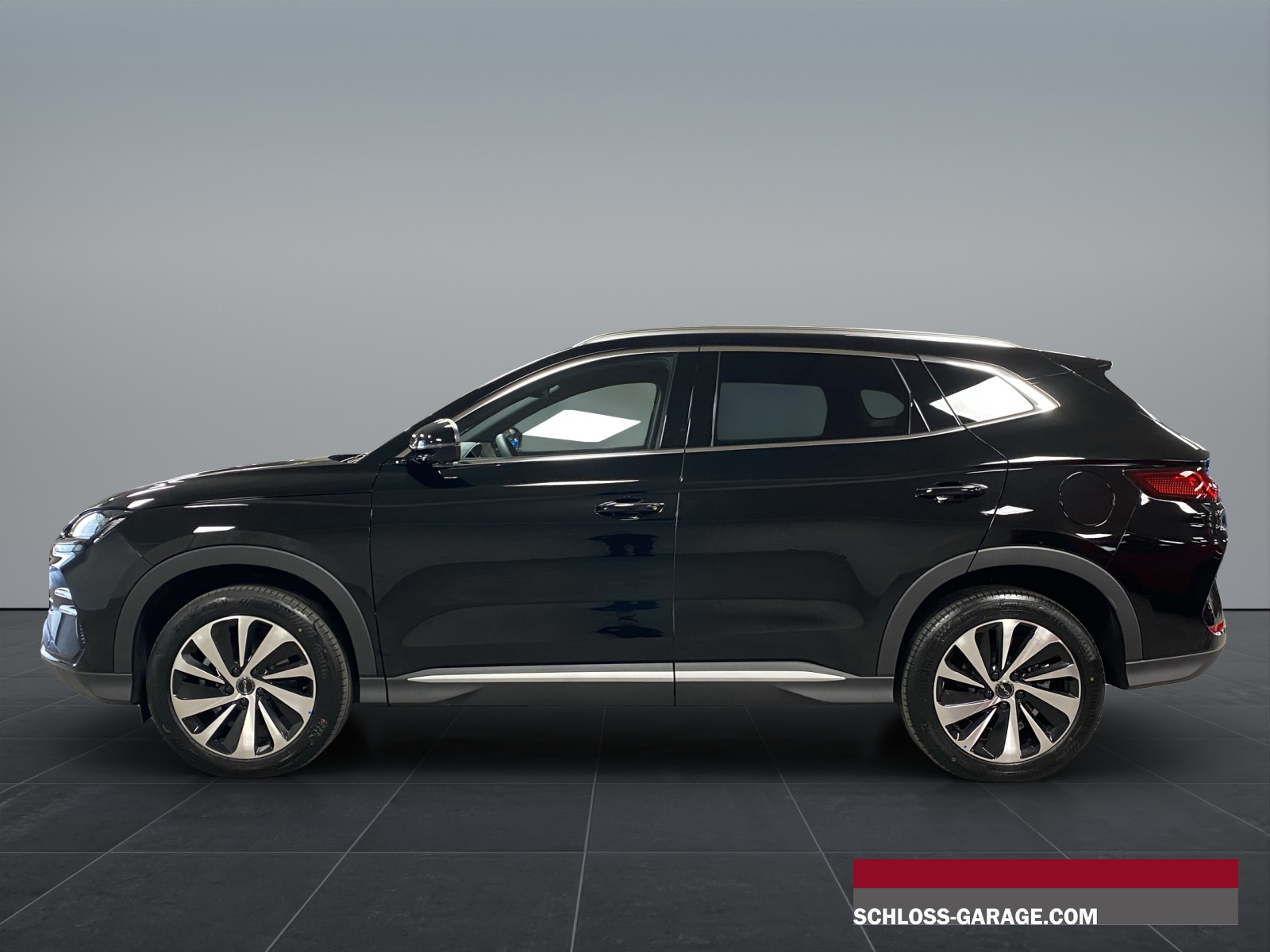 BYD Seal U DM-i Design AWD-showroom-element-2