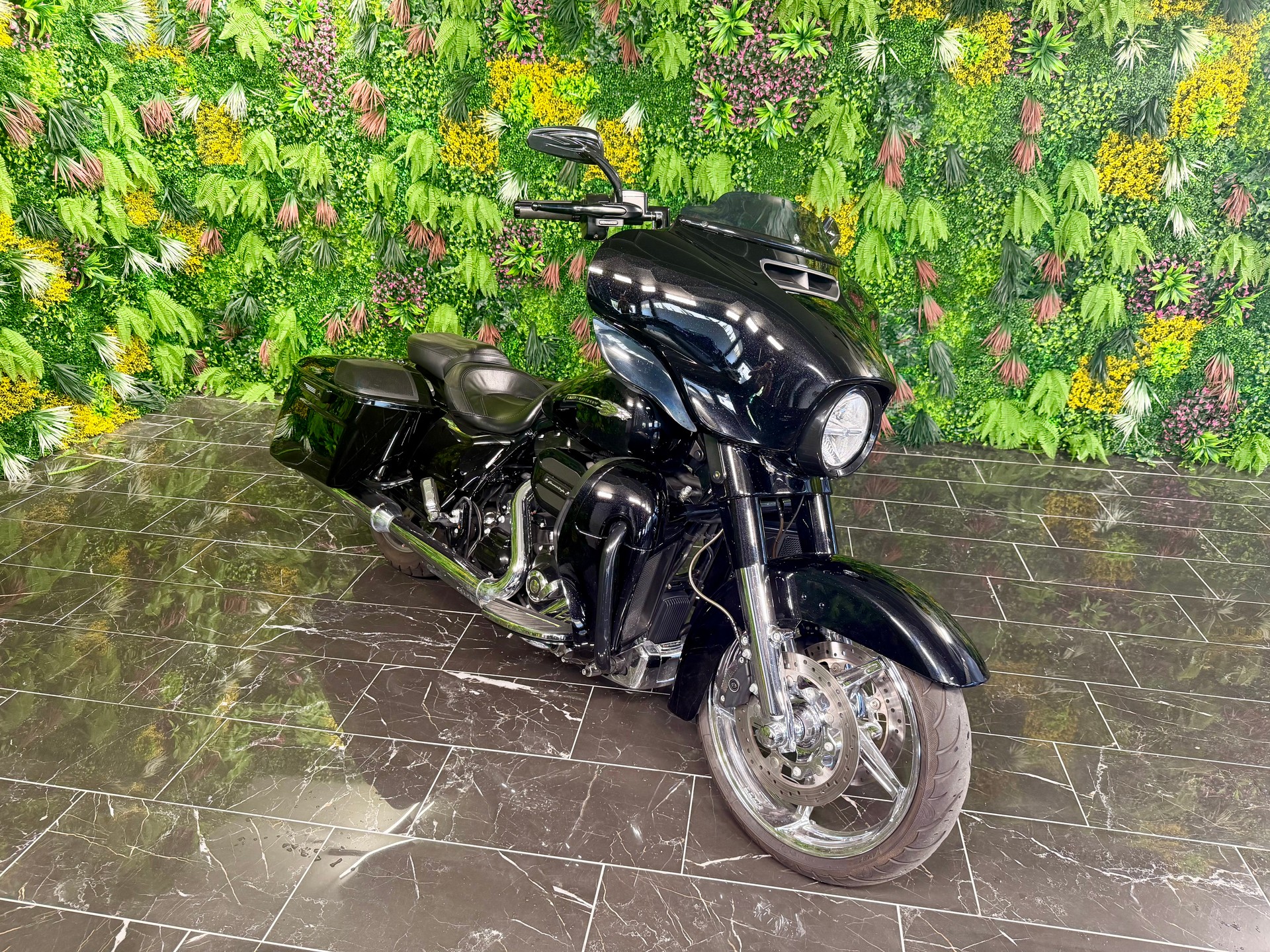 HARLEY-DAVIDSON FLHXSE Street Glide ABS CVO-image-0