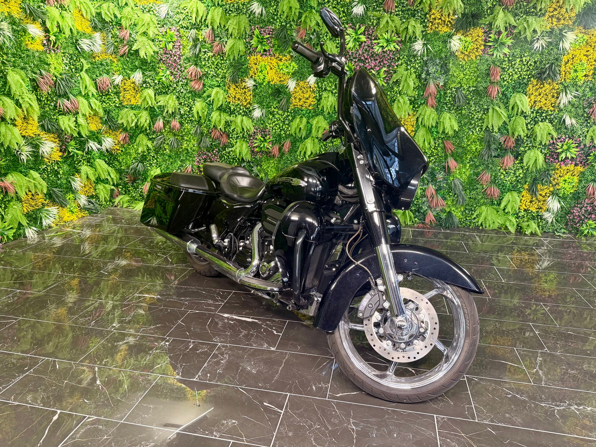 HARLEY-DAVIDSON FLHXSE Street Glide ABS CVO-image-1