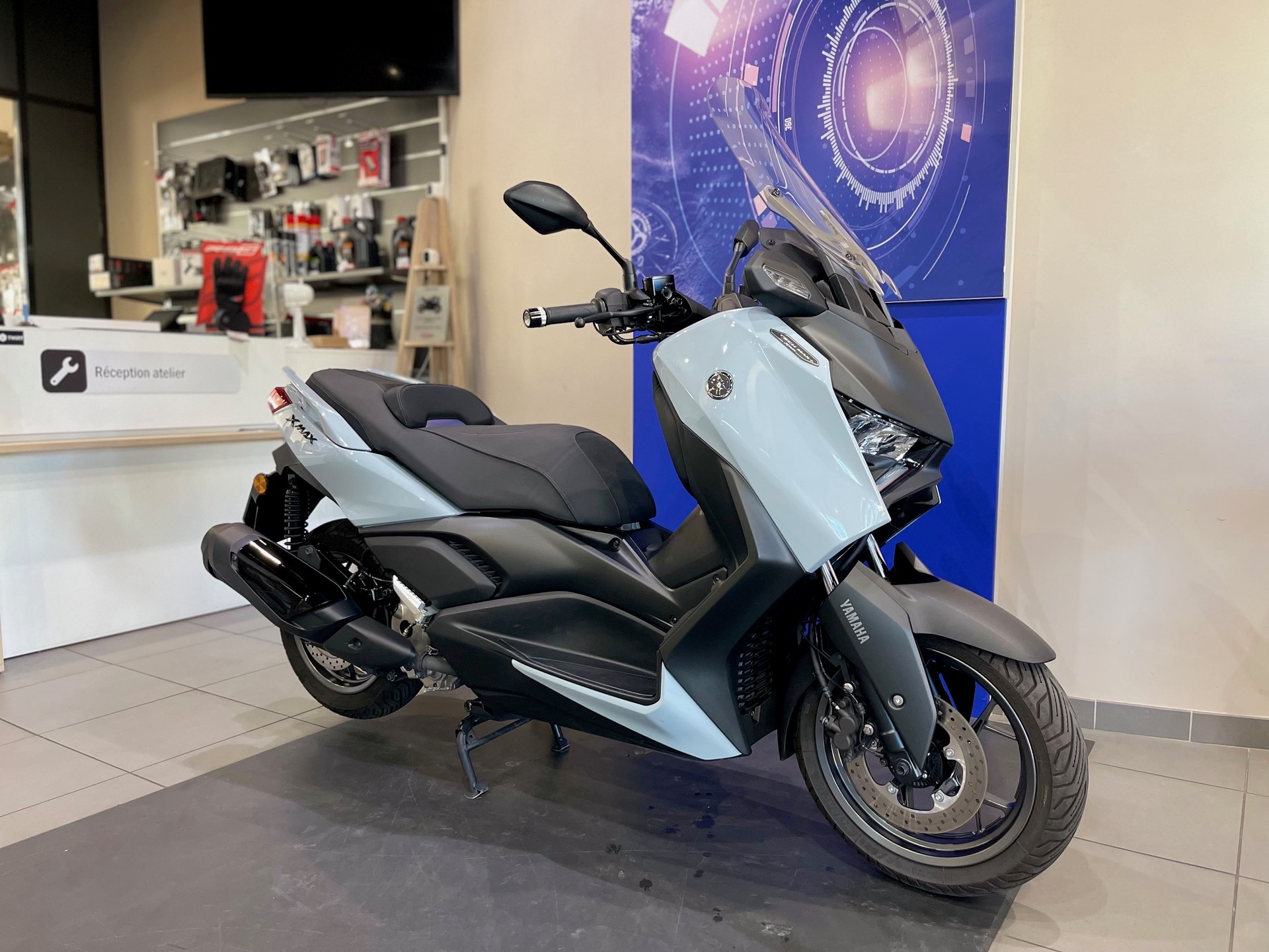 YAMAHA X-Max 300 Tech Max+-image-2