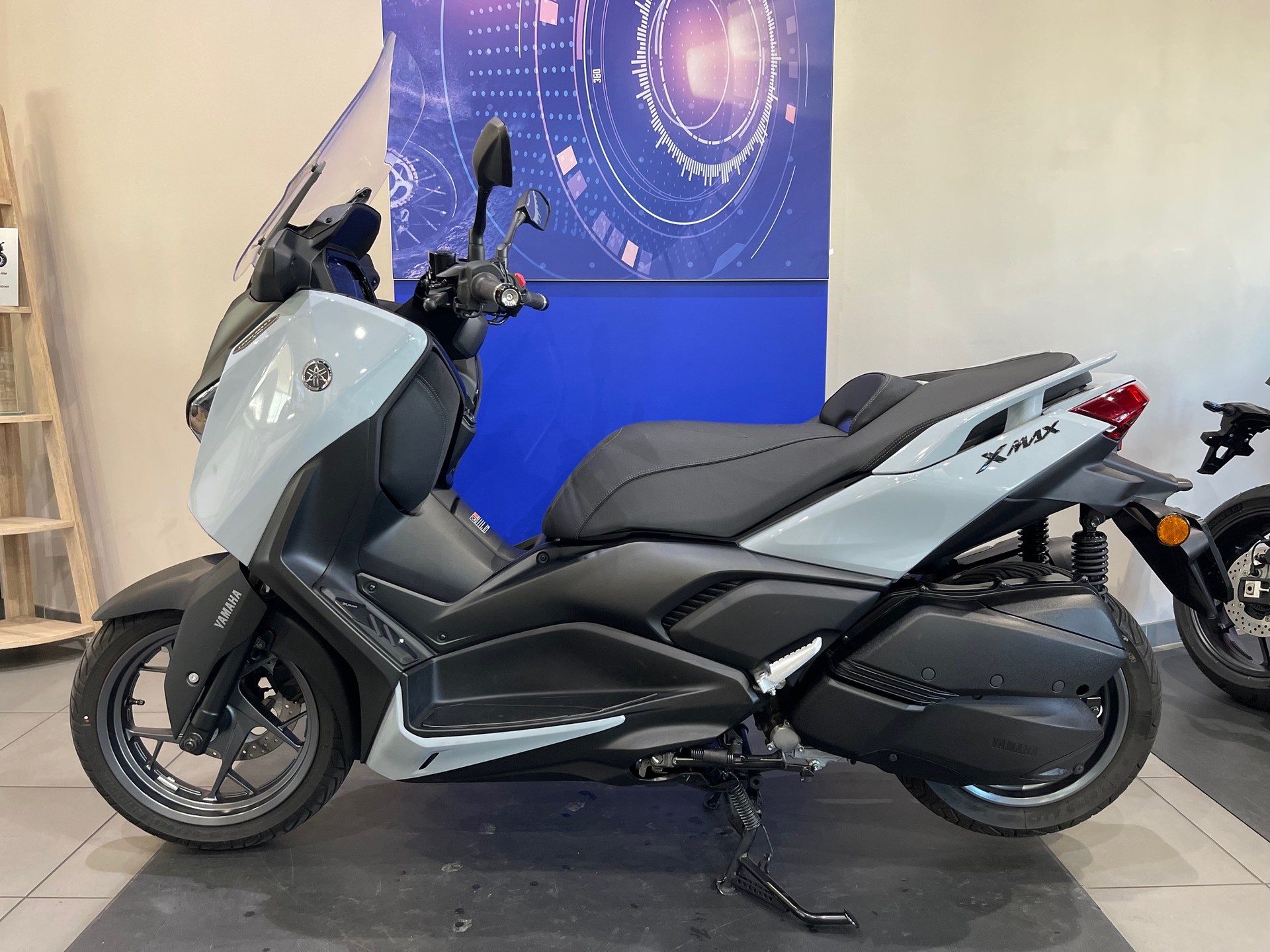 YAMAHA X-Max 300 Tech Max+-image-6