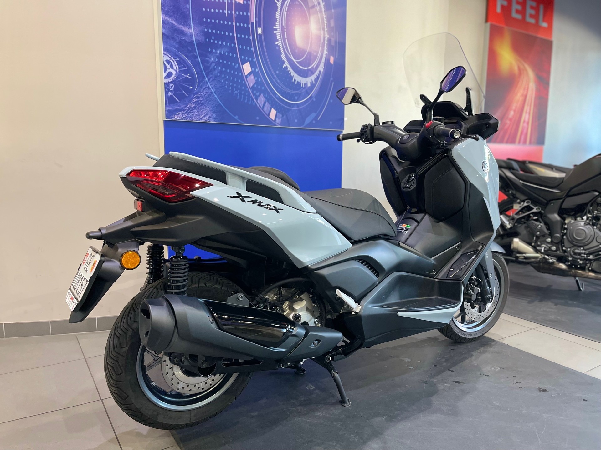 YAMAHA X-Max 300 Tech Max+-image-3