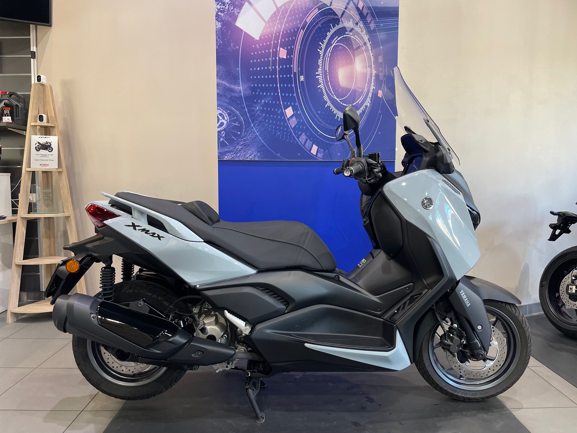 YAMAHA X-Max 300 Tech Max+-image-1