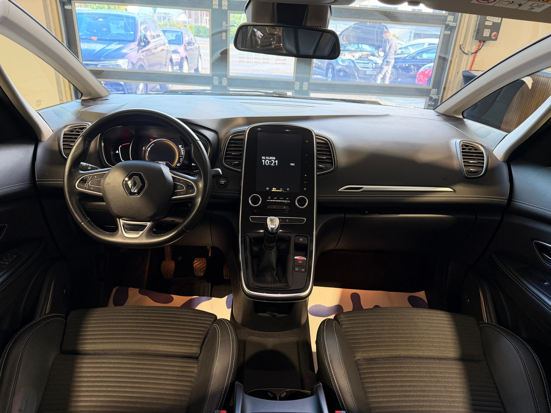 RENAULT Grand Scénic 1.2 16V Turbo Bose-showroom-element-2