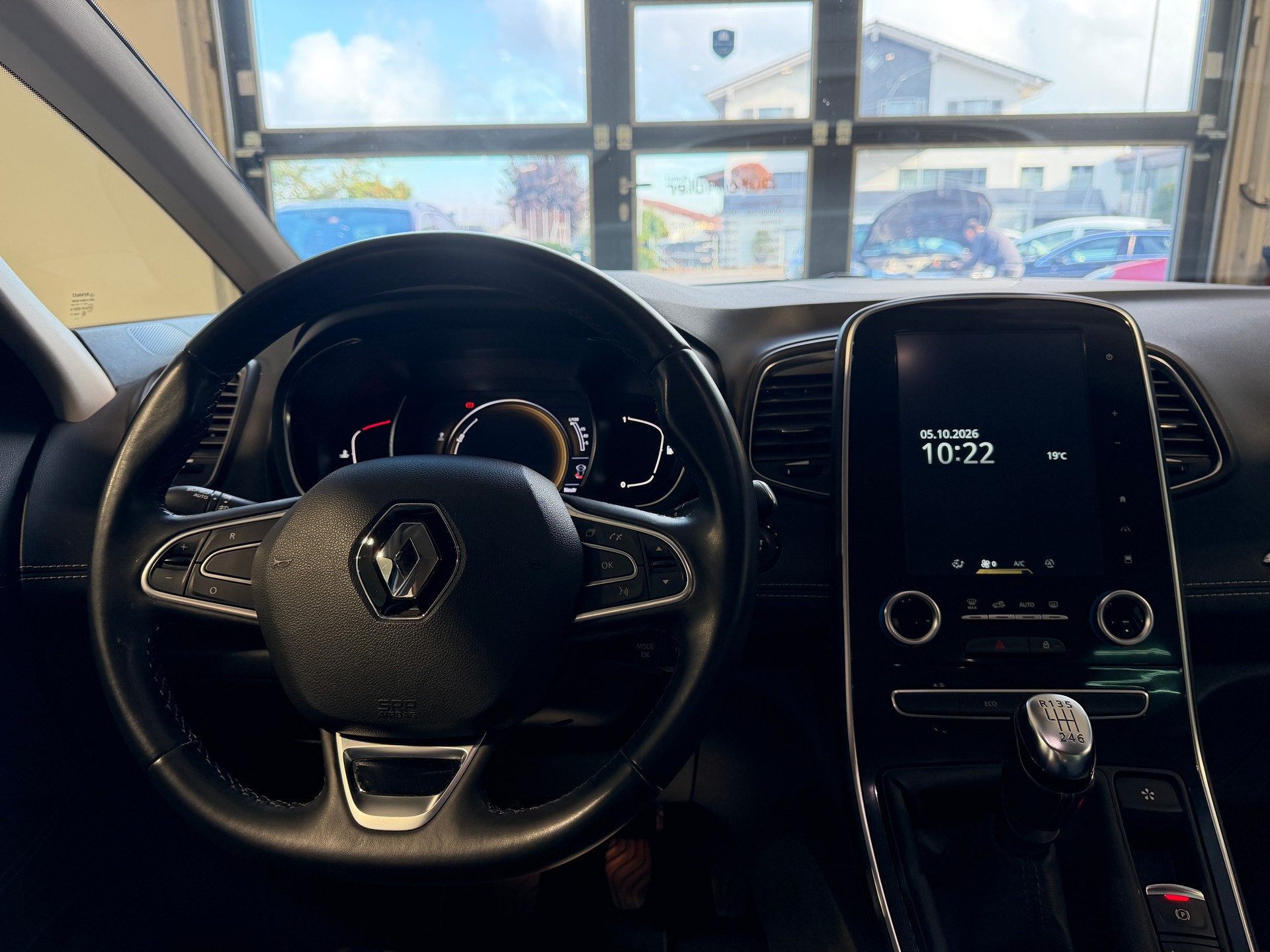 RENAULT Grand Scénic 1.2 16V Turbo Bose-image-14