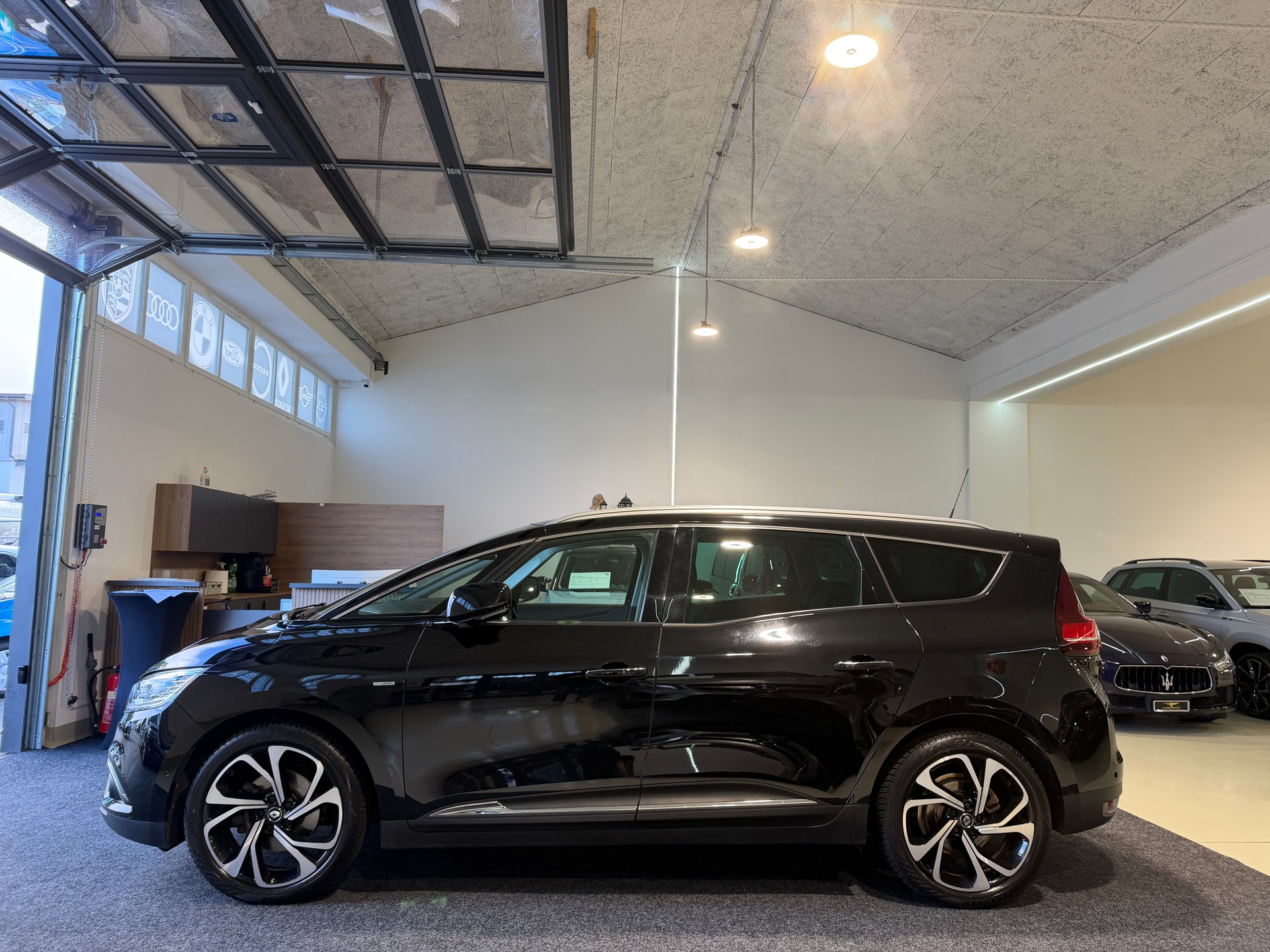 RENAULT Grand Scénic 1.2 16V Turbo Bose-image-4