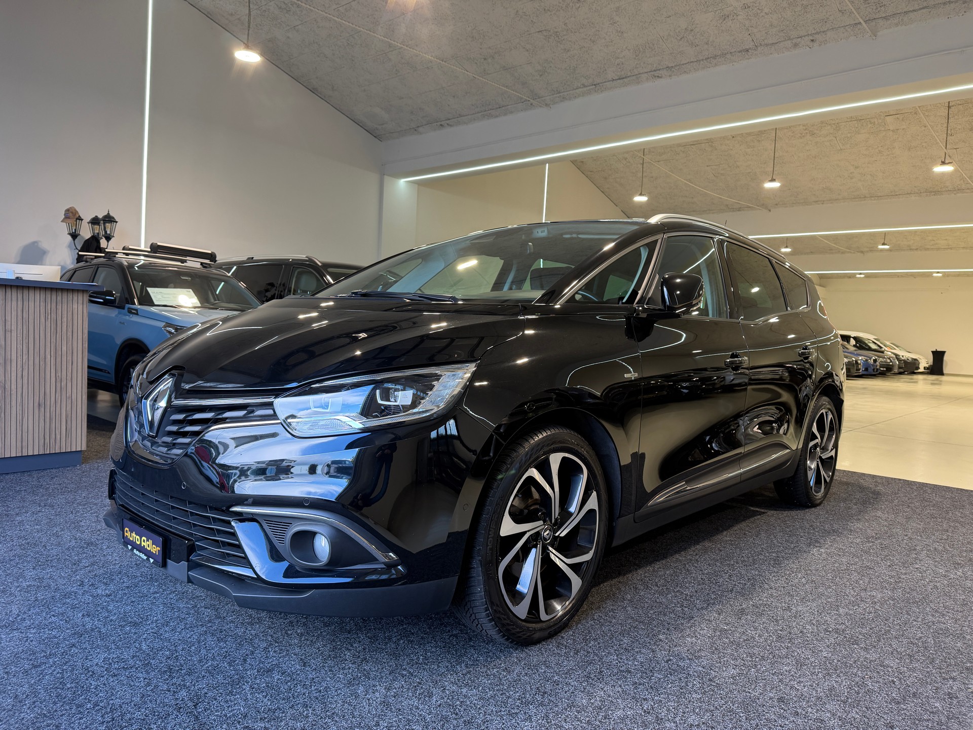 RENAULT Grand Scénic 1.2 16V Turbo Bose