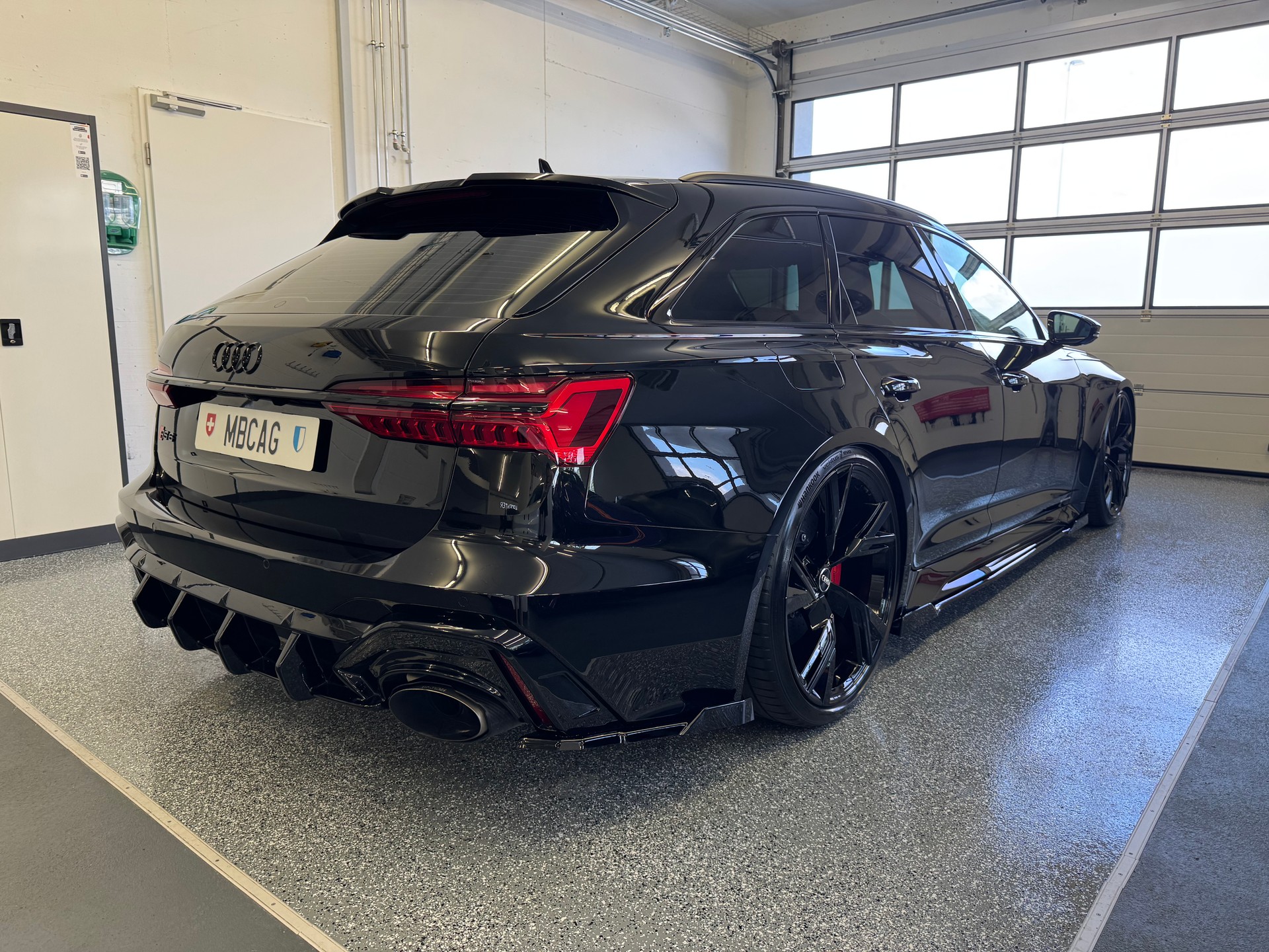 AUDI RS6 Avant 4.0 TFSI V8 quattro, CH Fahrzeug, Keramik, KW V4, BTM-image-7