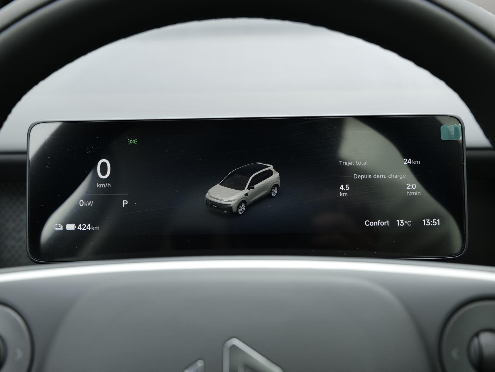 LEAPMOTOR B10 EV-image-13