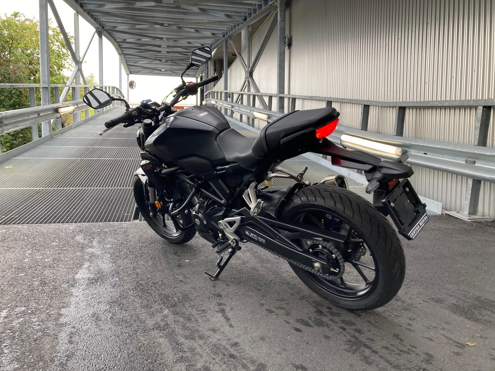 HONDA CB 300 R-image-3