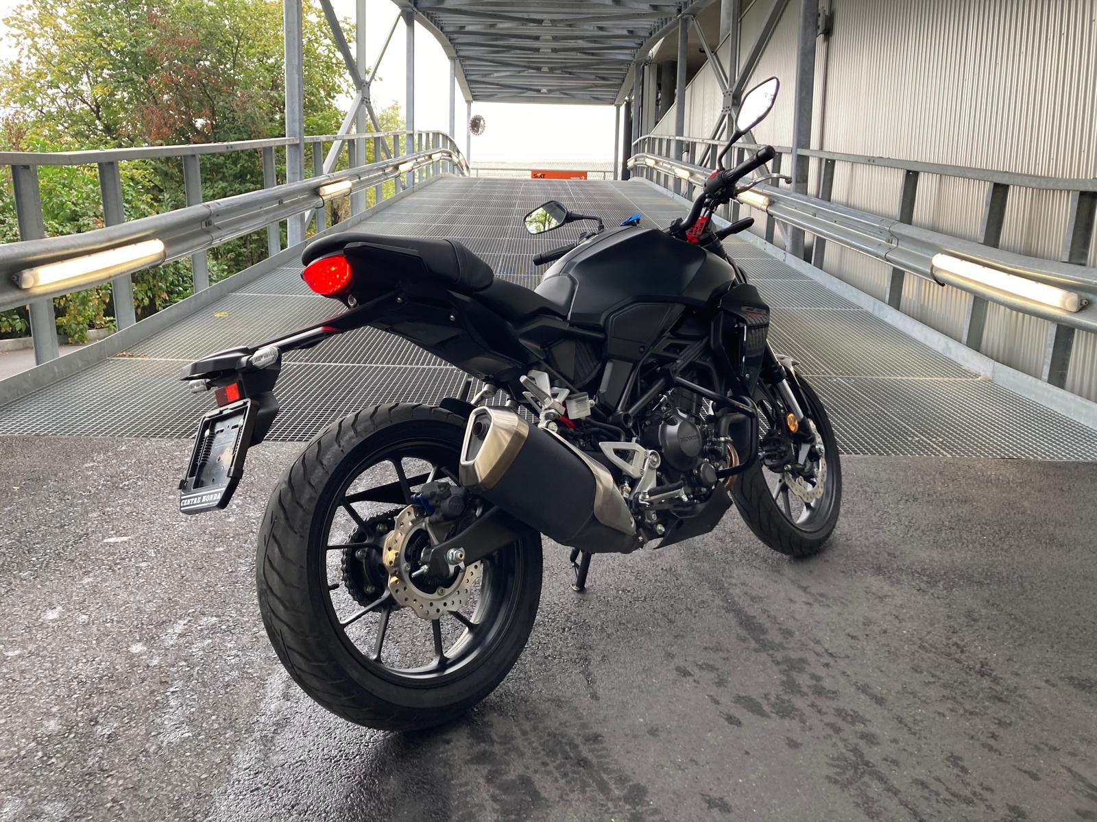 HONDA CB 300 R-image-2