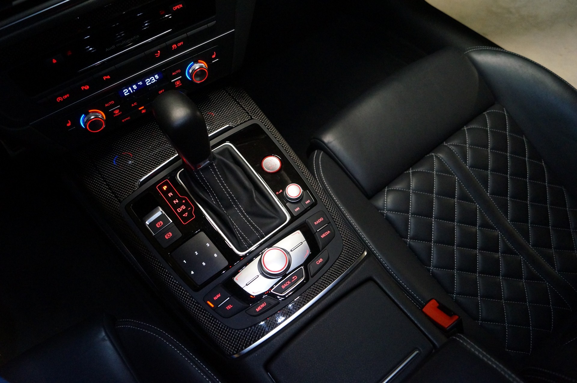 AUDI S7 Sportback 4.0 TFSI V8 quattro-image-7