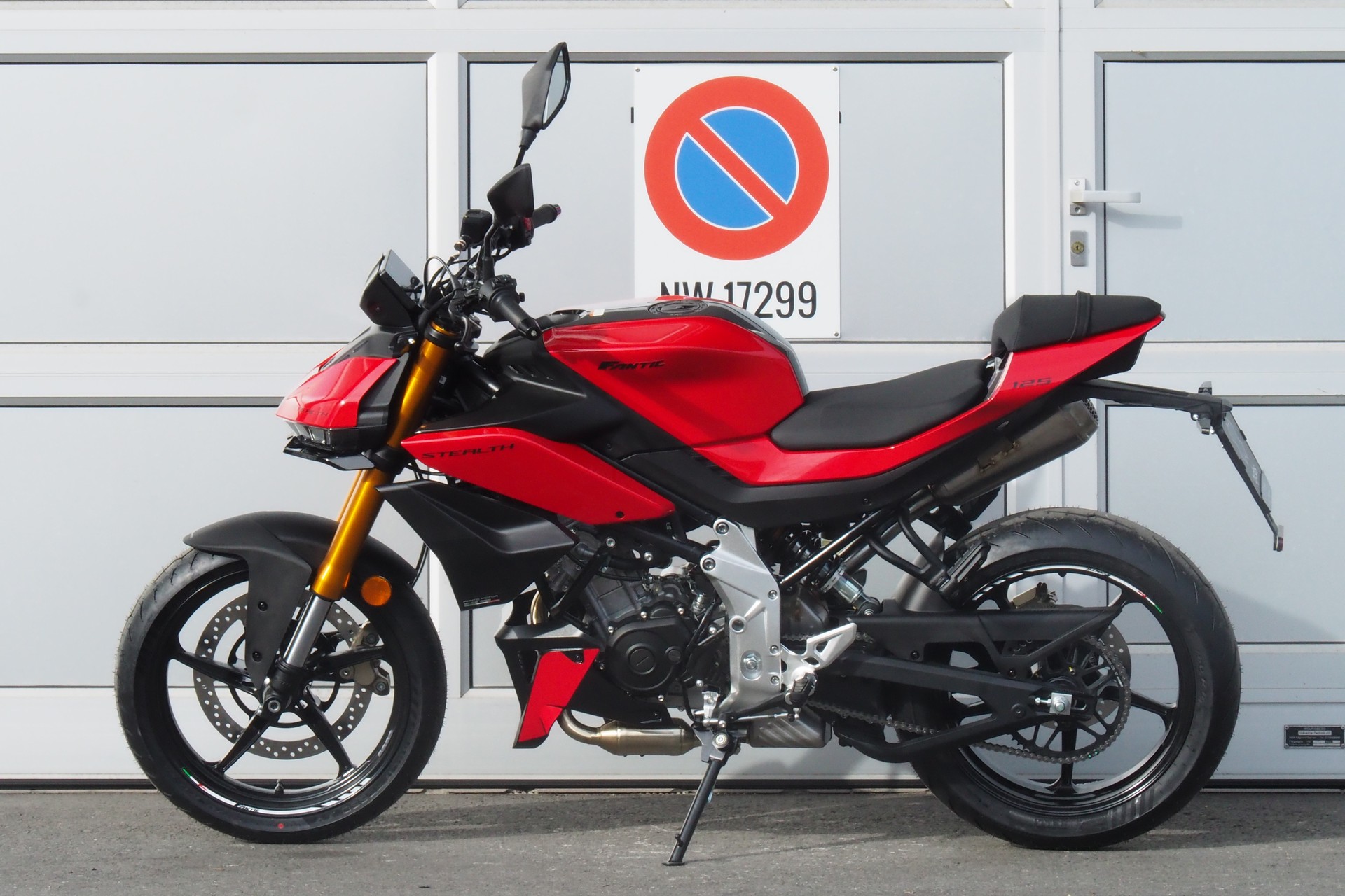 FANTIC STEALTH 125-image-3