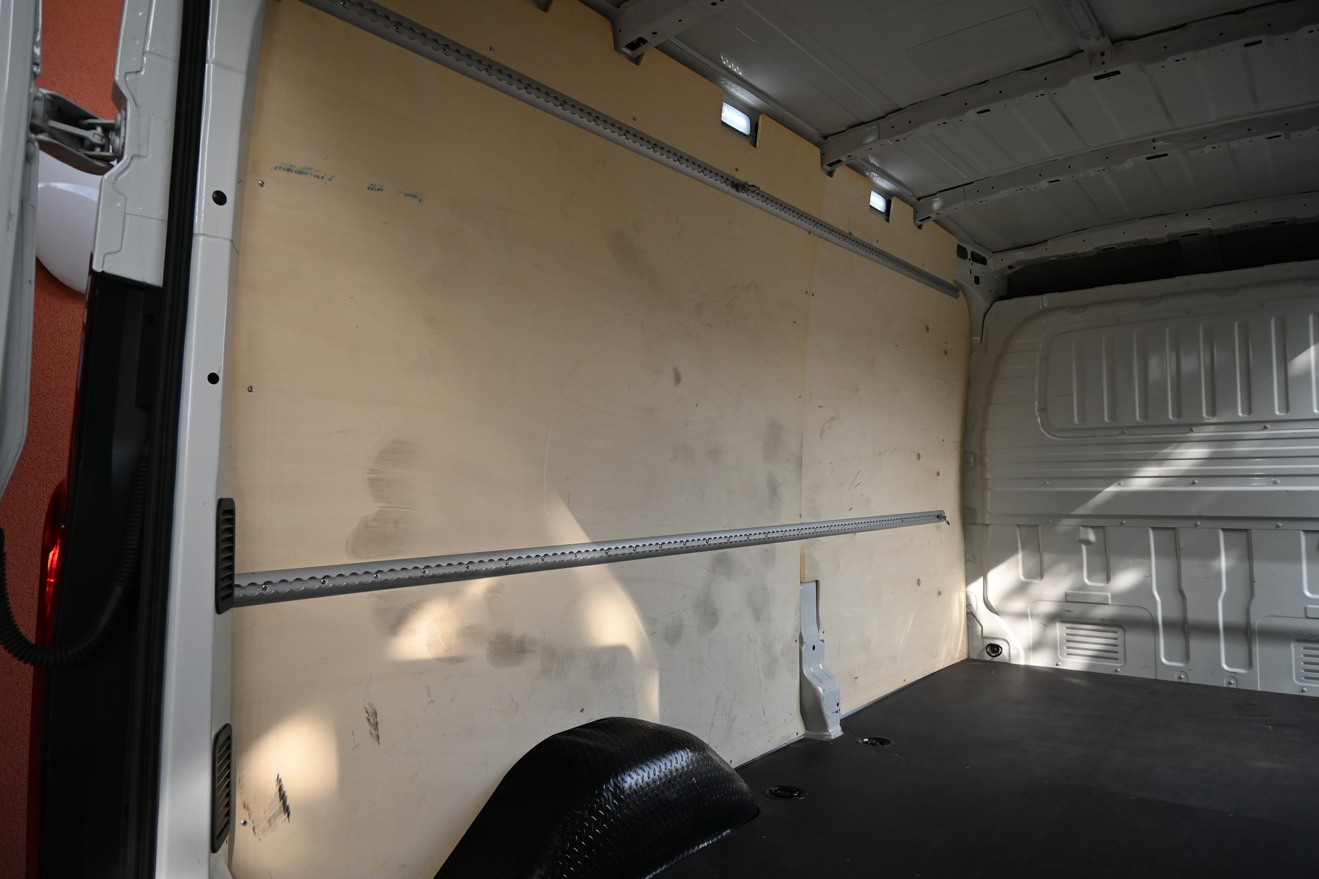MAXUS Deliver 9 BASE RWD L3H2 2.0-image-4