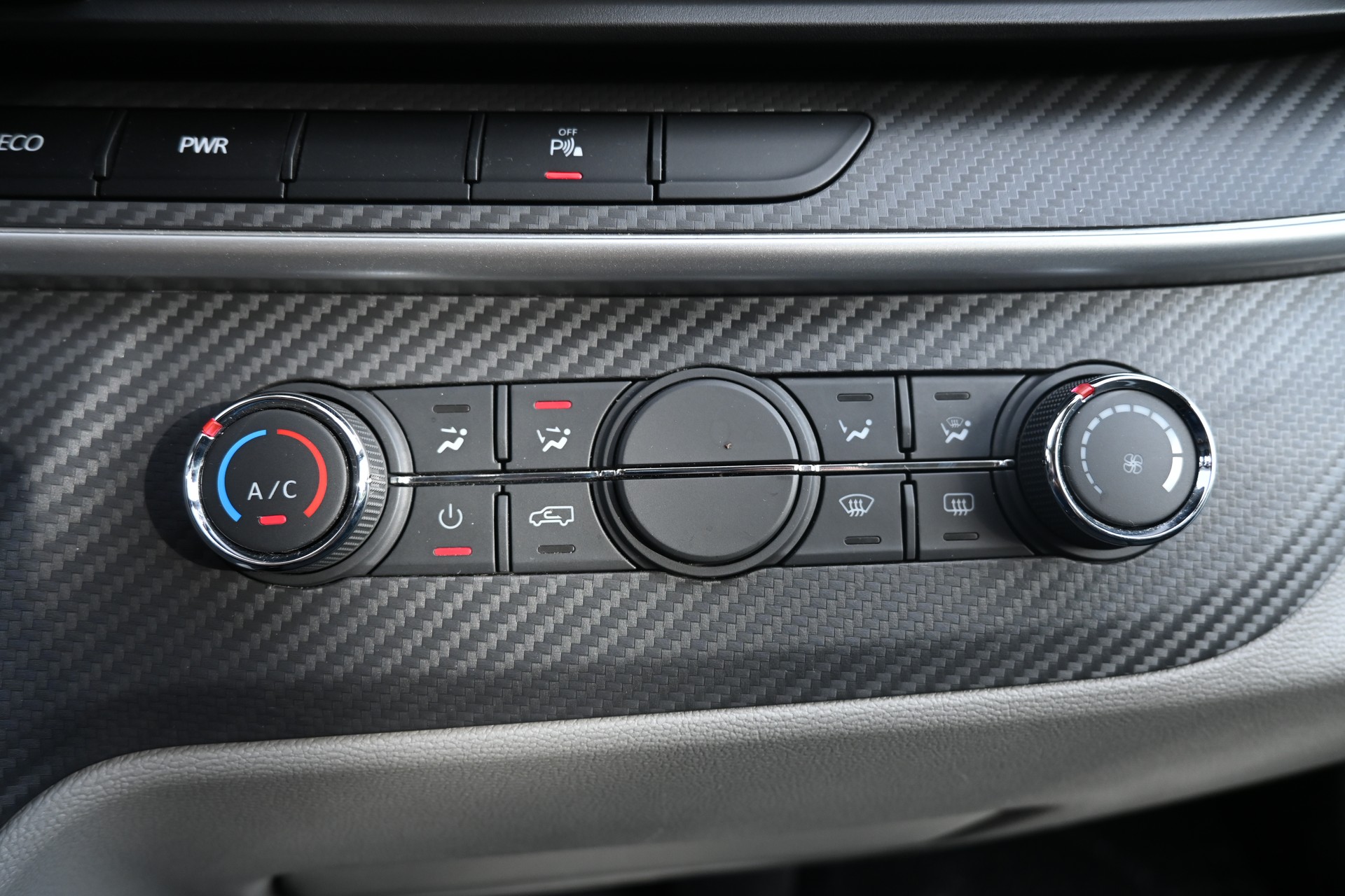 MAXUS Deliver 9 BASE RWD L3H2 2.0-image-11