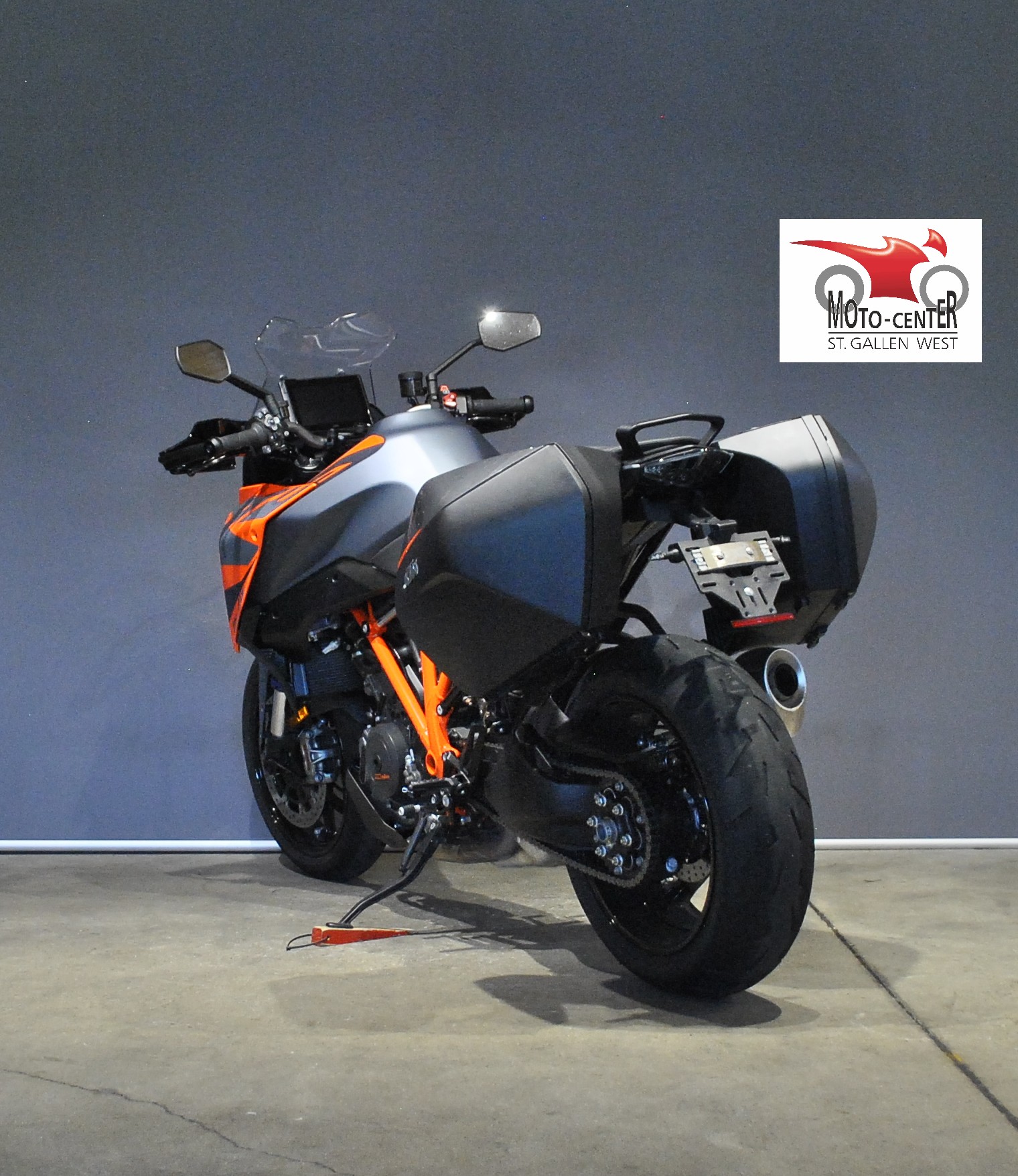 KTM 1290 Super Duke GT-image-3