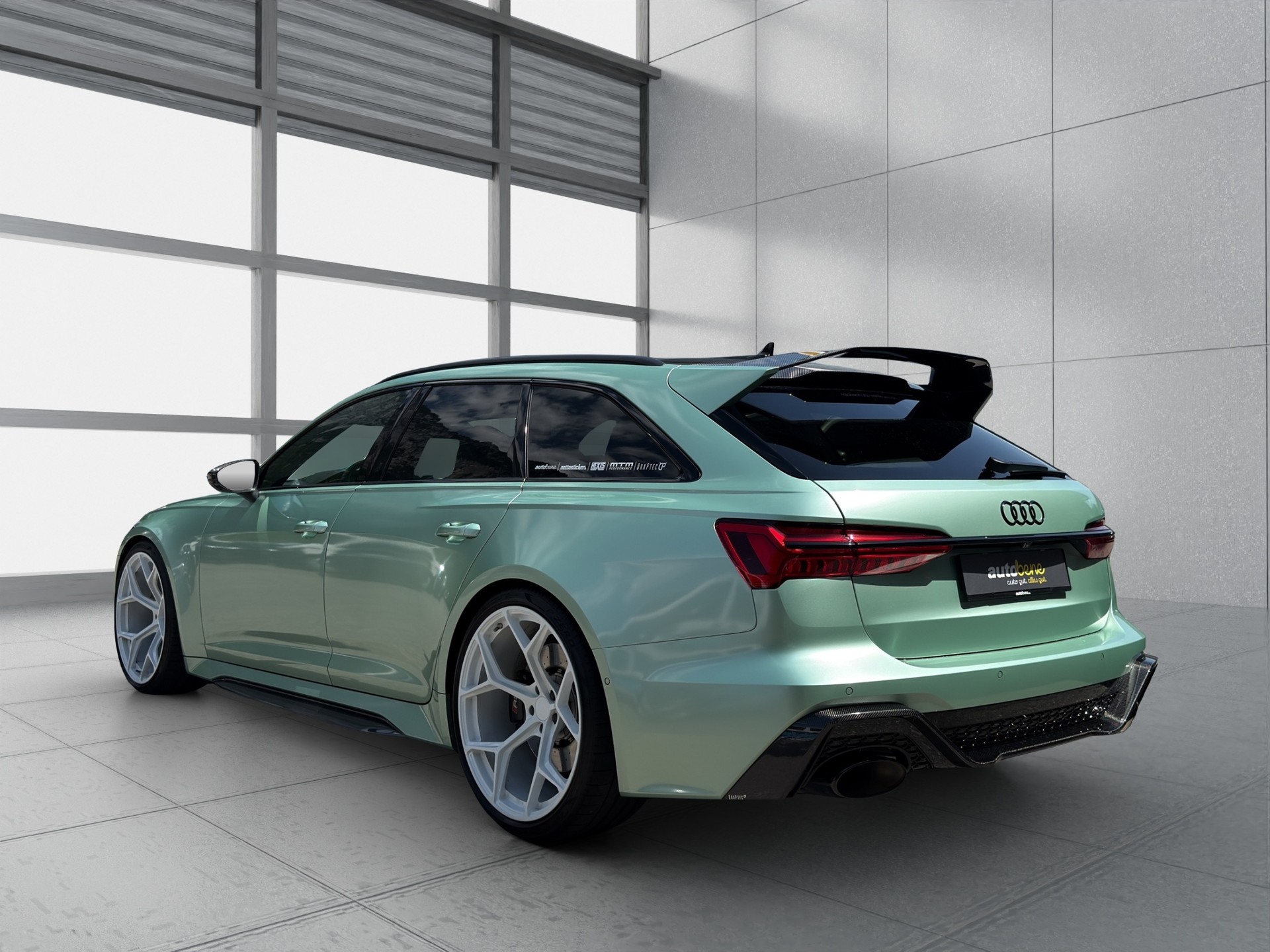 AUDI RS6 Avant 4.0 TFSI V8 quattro-image-3