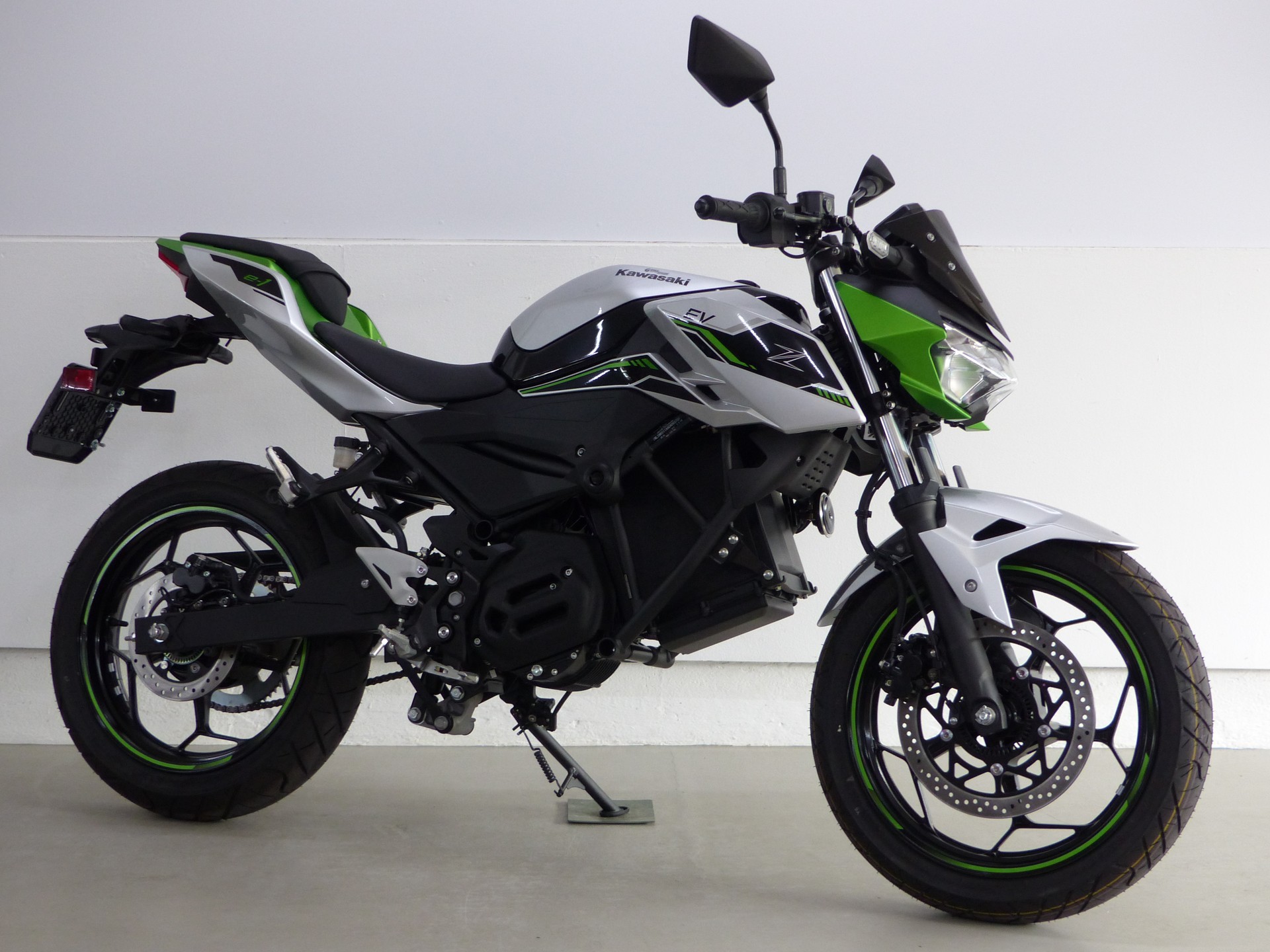 KAWASAKI Z e-1-image-1