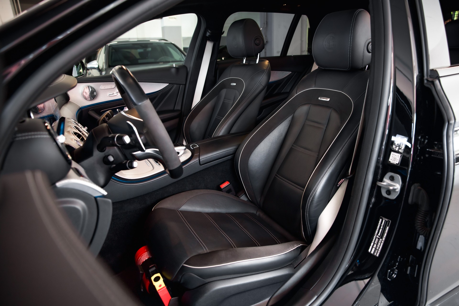 MERCEDES-BENZ E 63 AMG S 4 Matic 9G-Tronic-image-18