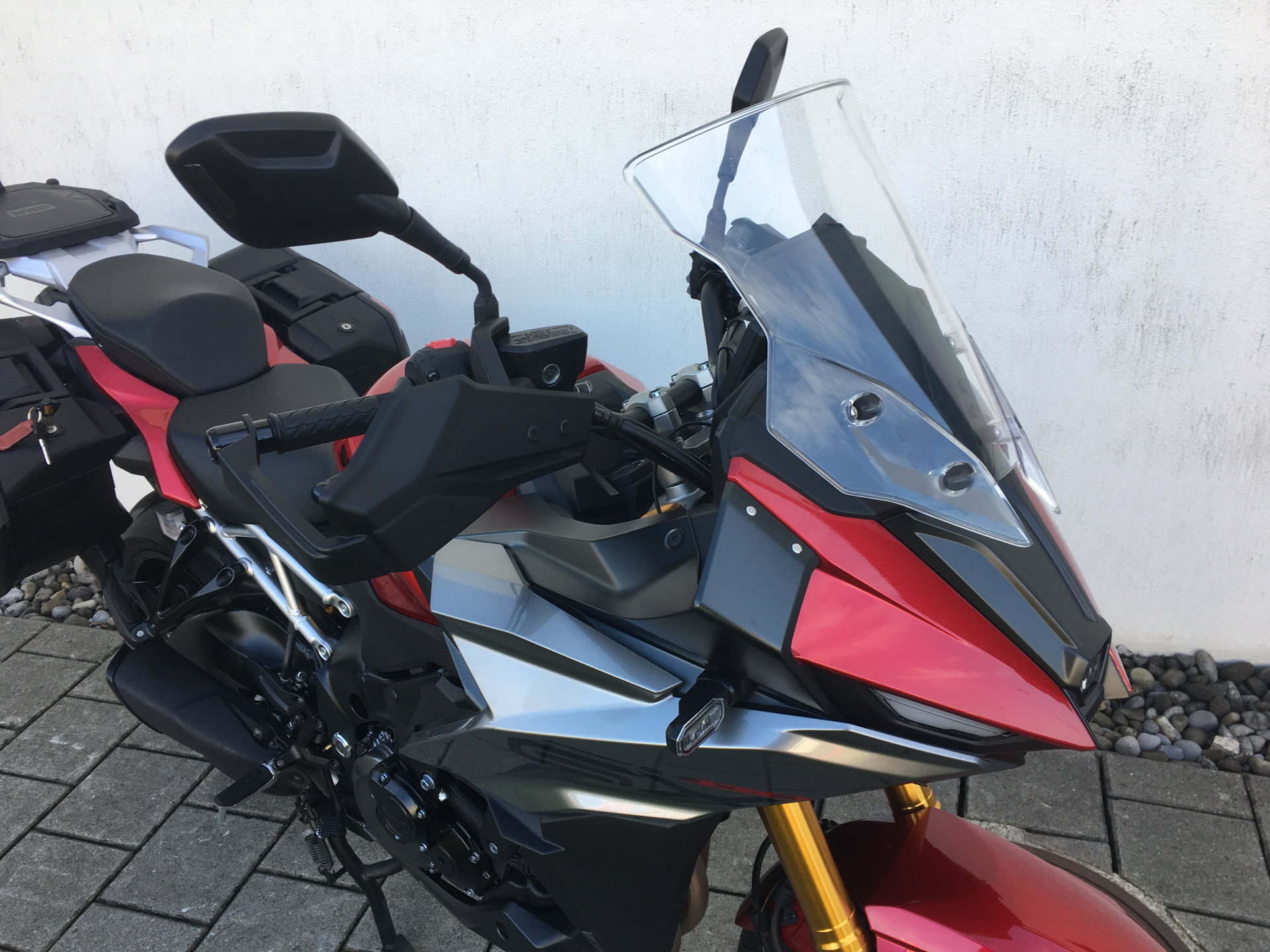 SUZUKI GSX-S 1000 GX-image-1