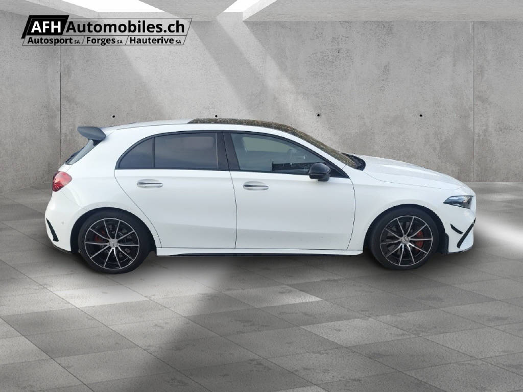 MERCEDES-BENZ A 35 AMG 4matic-showroom-element-2