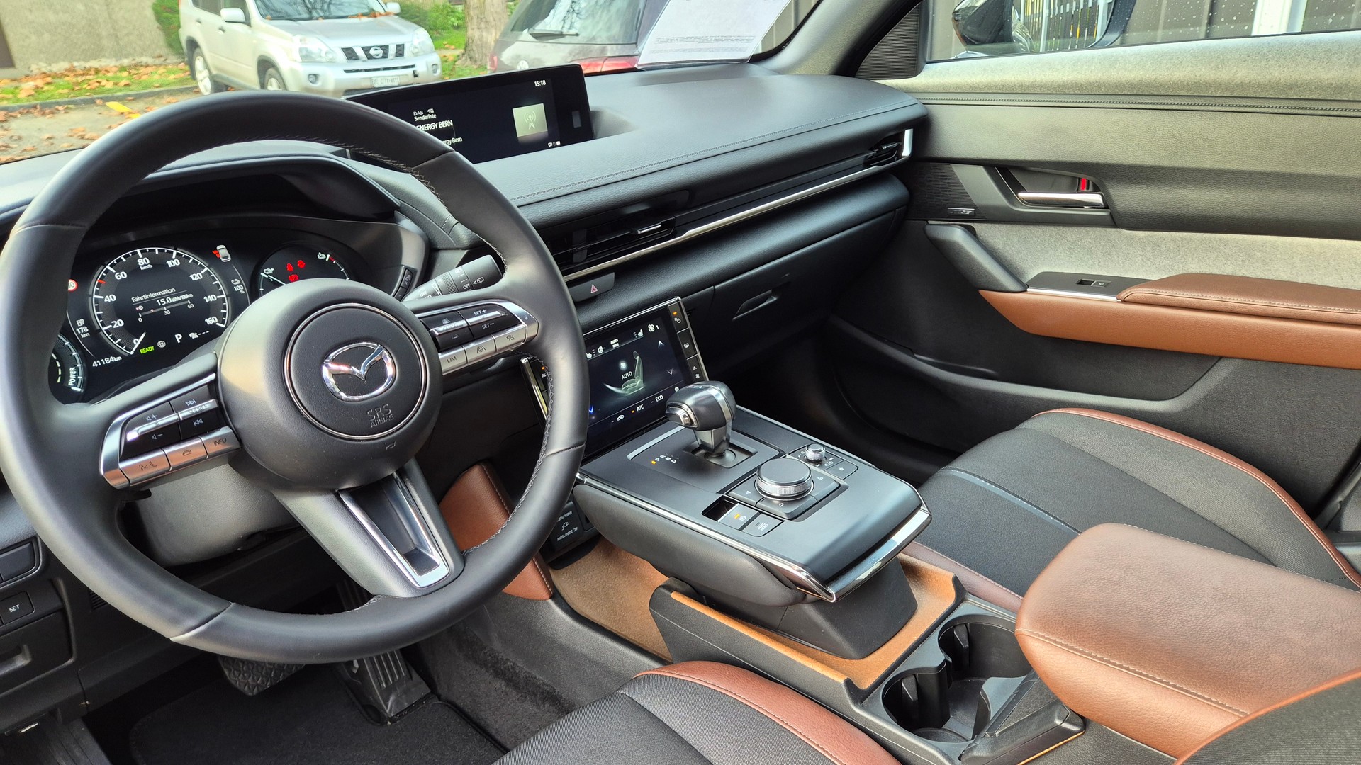 MAZDA MX-30 e-Skyactiv Revolution-image-9