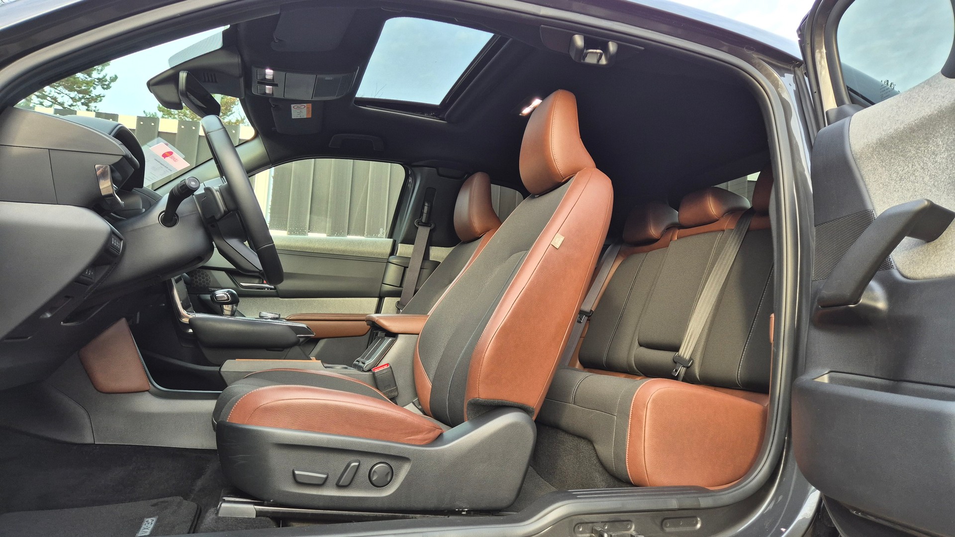 MAZDA MX-30 e-Skyactiv Revolution-image-6