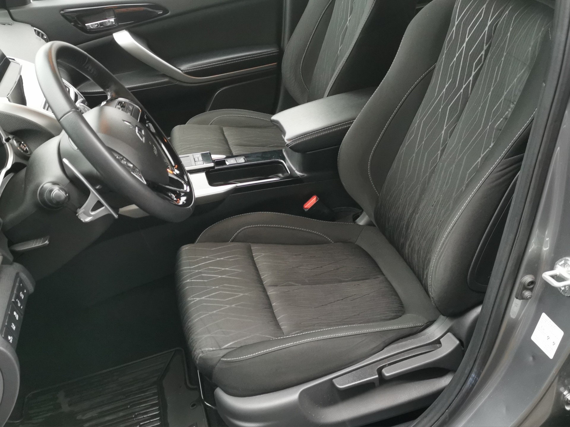 MITSUBISHI Eclipse Cross 2.2DID Style 4WD-image-5