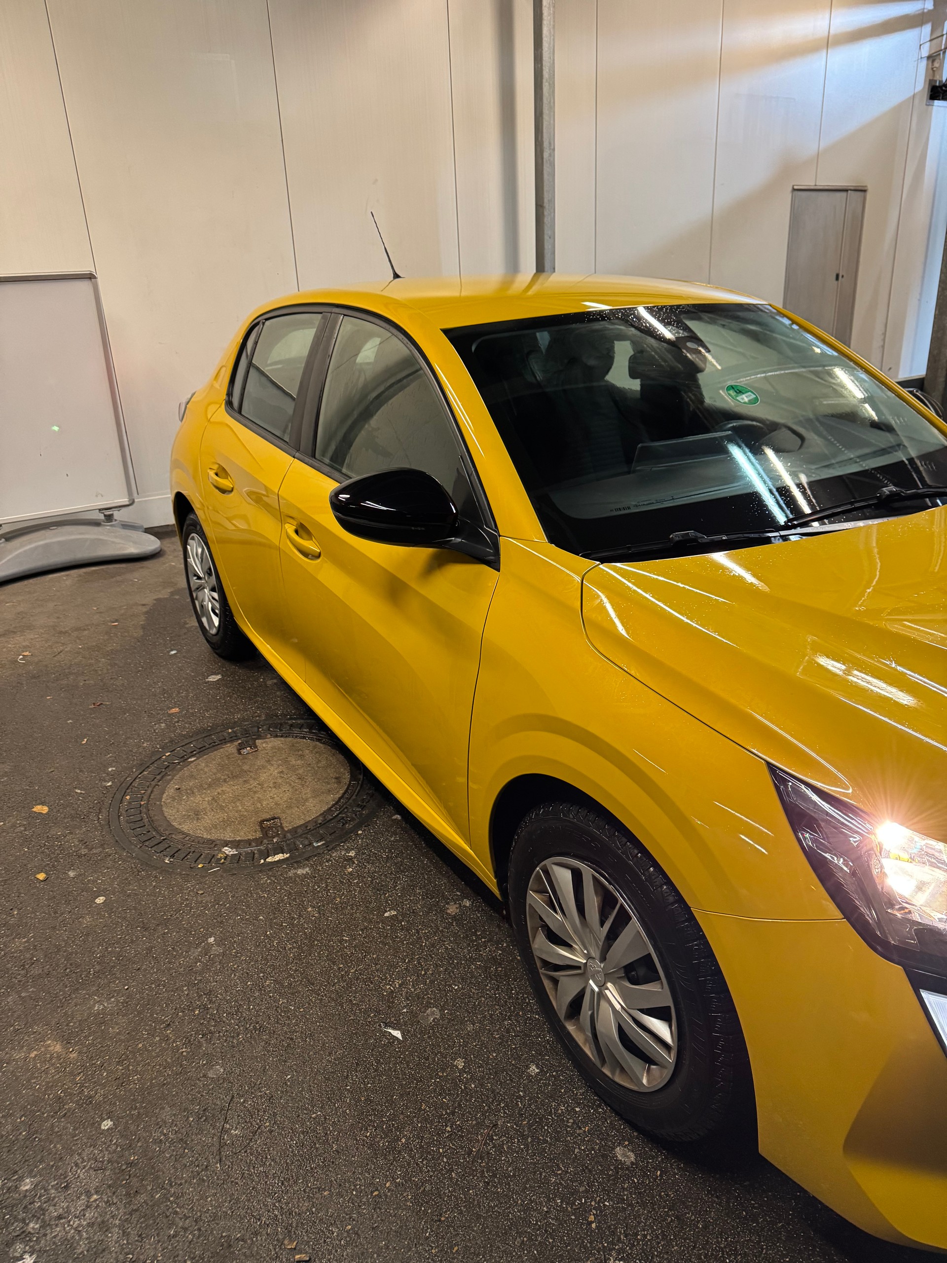 PEUGEOT 208 1.2 PureTech Active-image-3