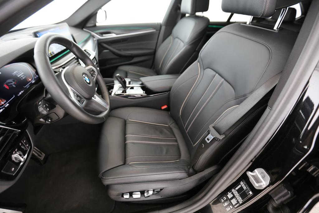 BMW 520d xDrive Touring-showroom-element-2