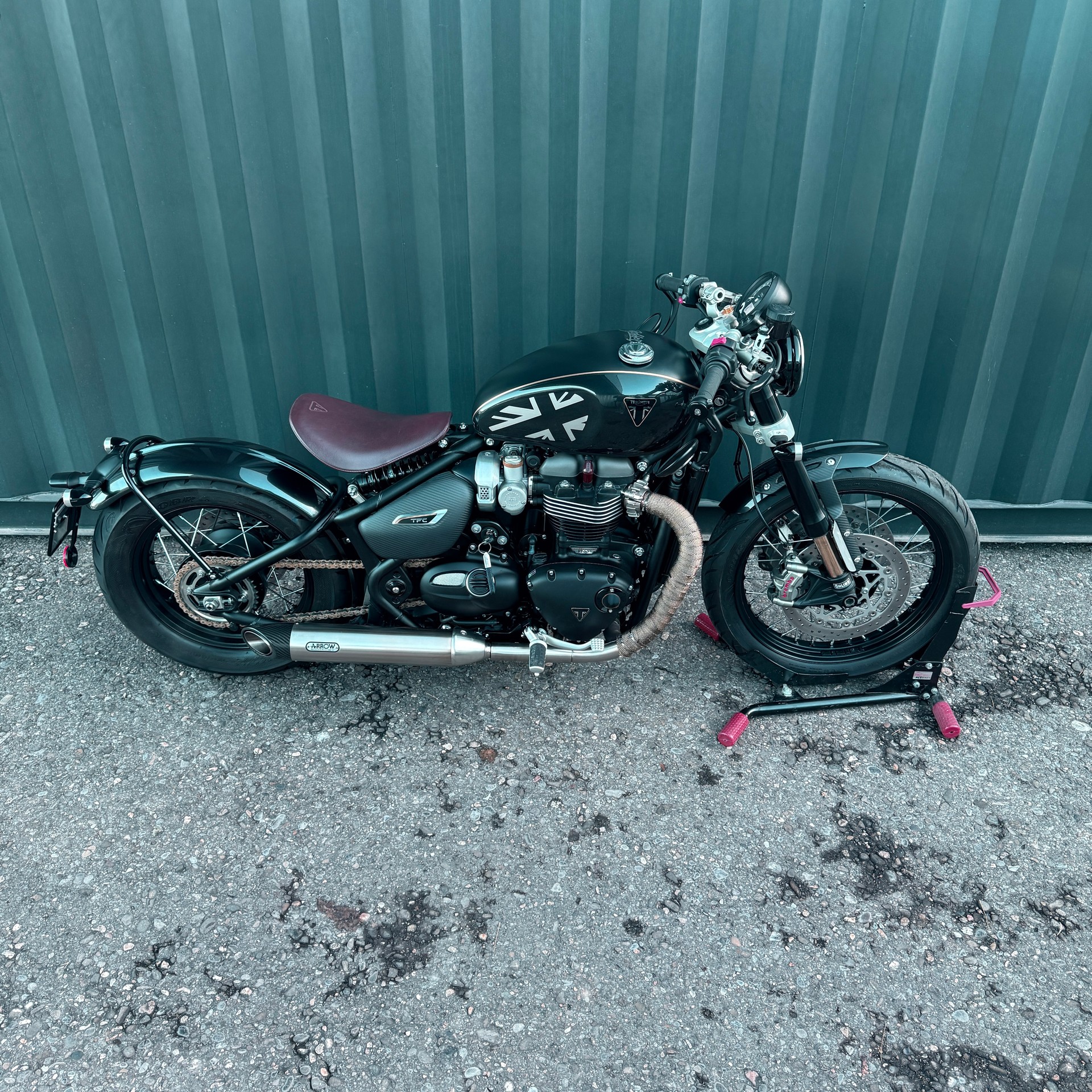 TRIUMPH Bonneville 1200 Bobber-image-14