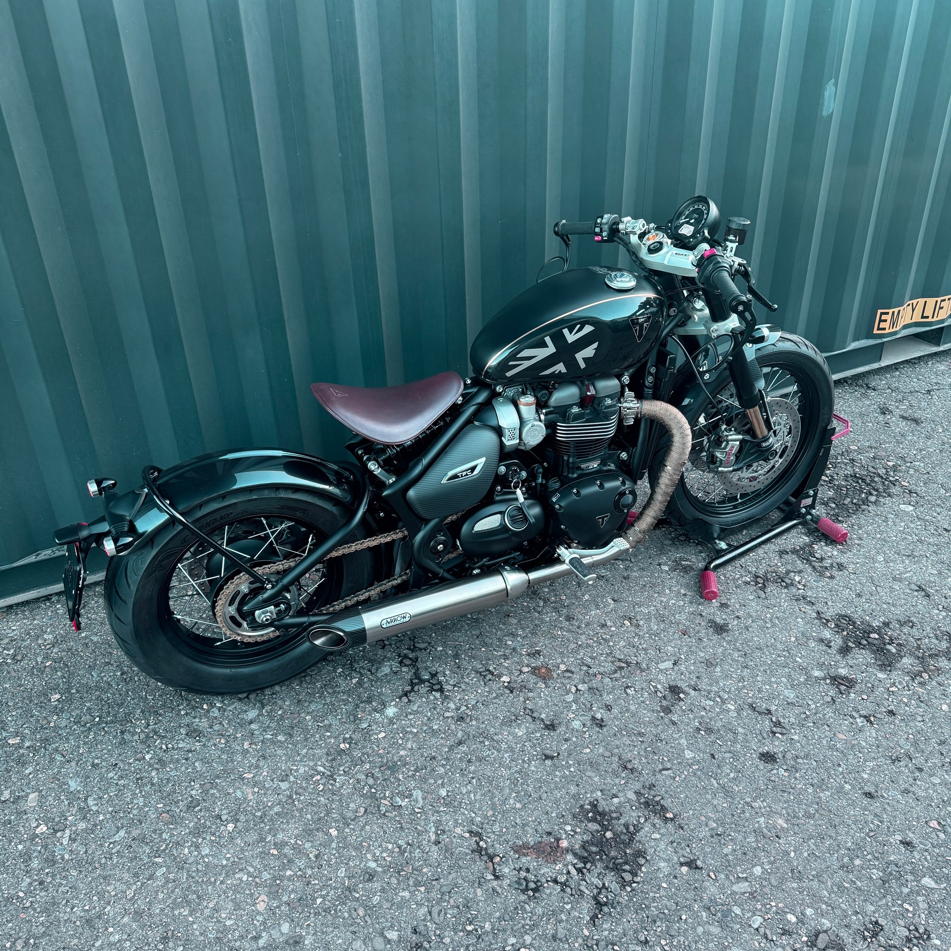 TRIUMPH Bonneville 1200 Bobber-image-8