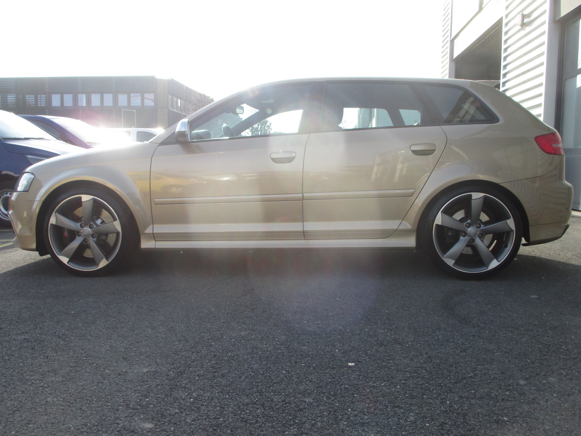 AUDI RS3 Sportback 2.5 TFSI quattro S-tronic-image-8